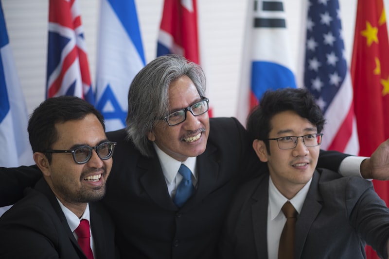 Indonesia presidential palace, official bilateral meeting, diplomatic handshake, national flags Japan Indonesia, press conference podium