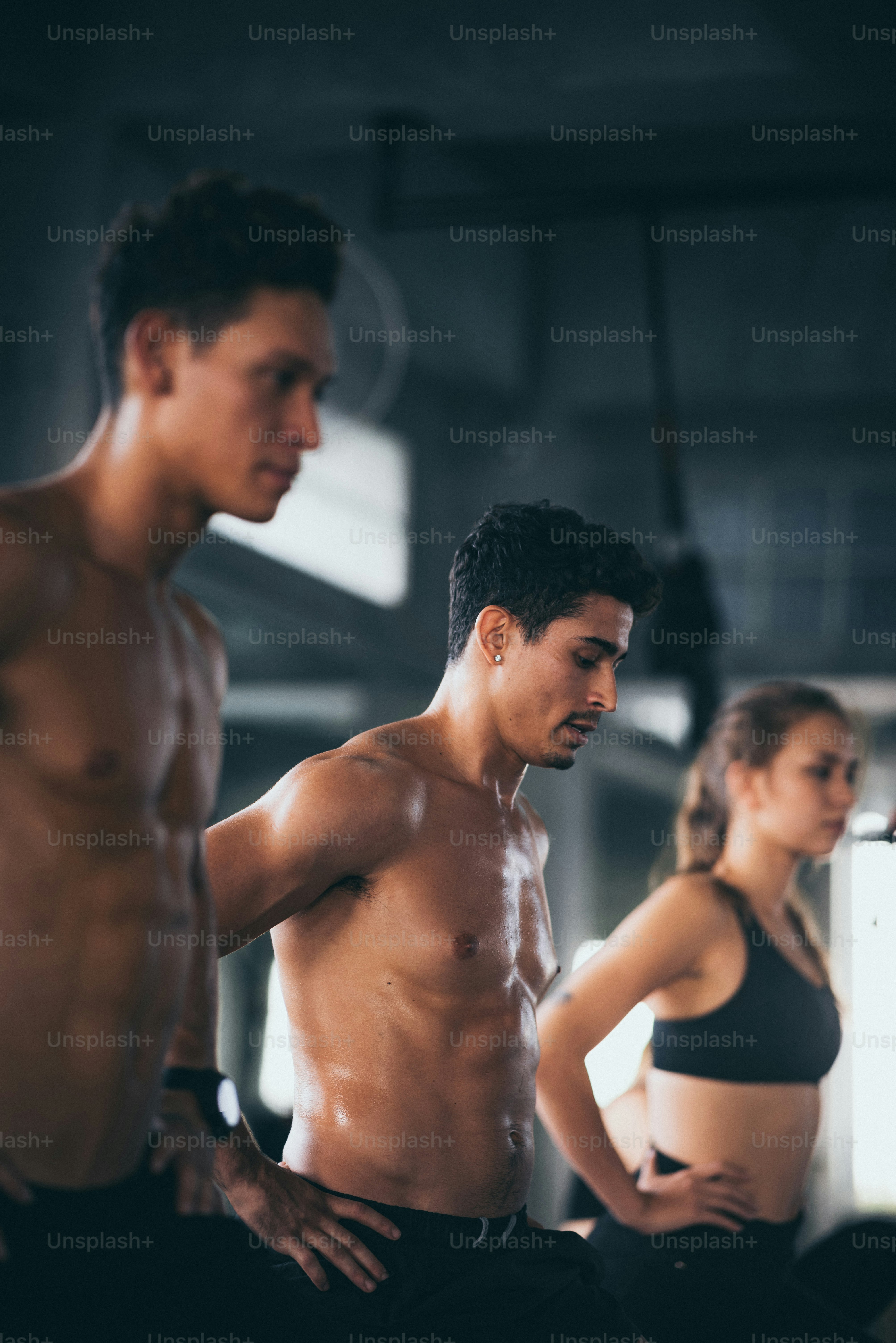 Diversity People Exercise Class Relax Konzept mit Yoga