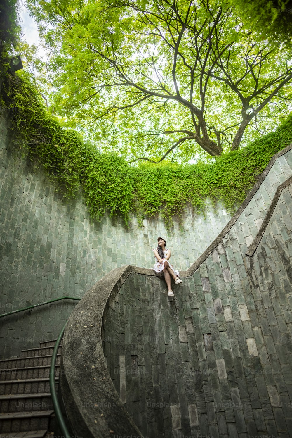 Asian women travel in Singapore