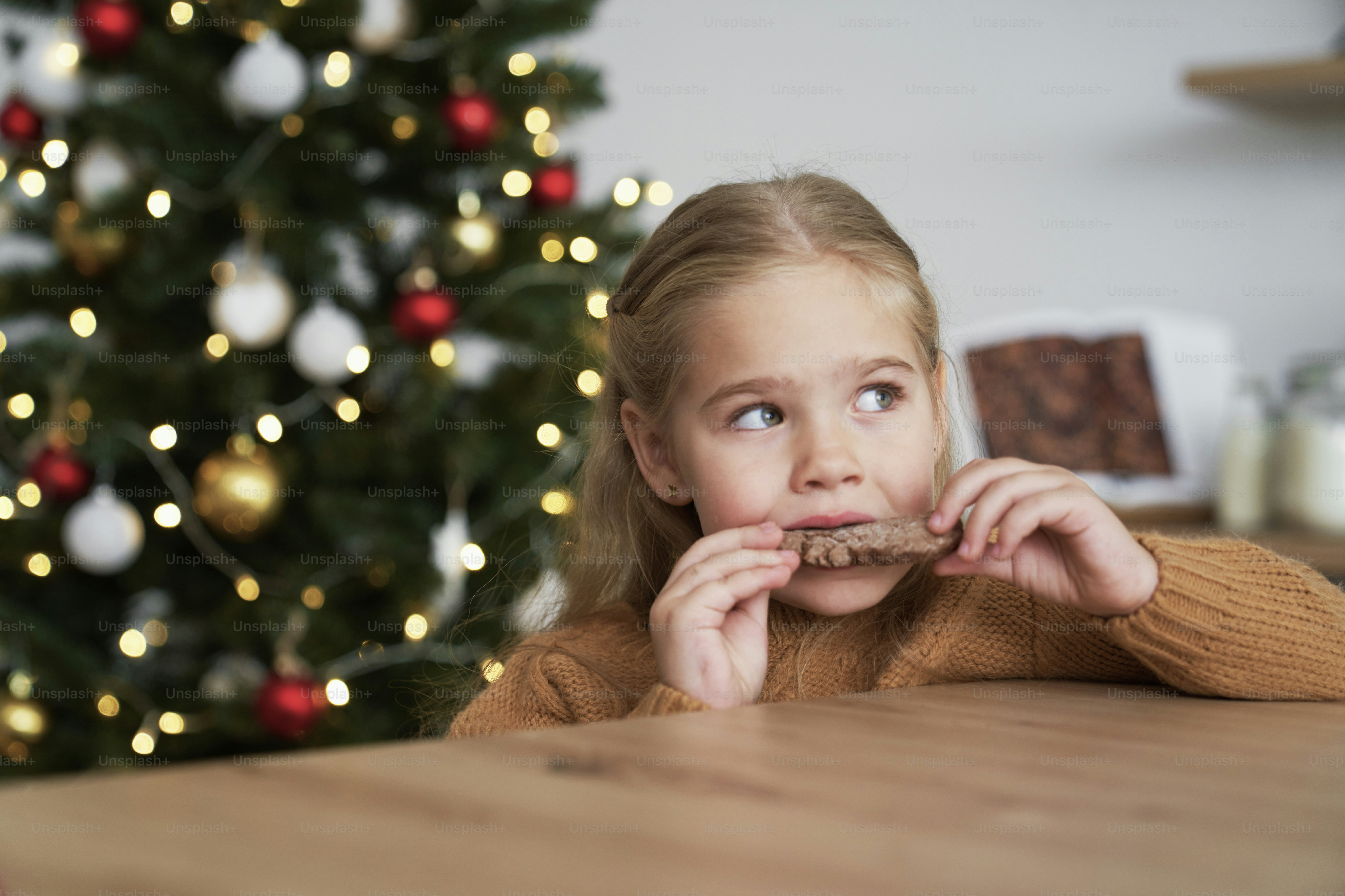Eating Cookie Pictures | Download Free Images on Unsplash