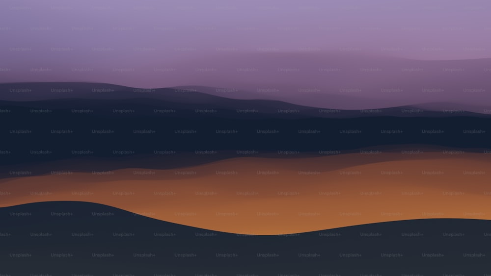 Un ciel violet et orange avec des montagnes en arrière-plan