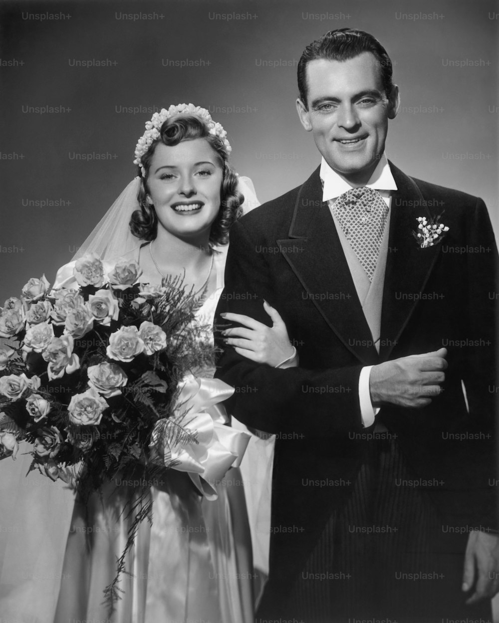 ESTADOS UNIDOS - POR VOLTA DE 1950: Noiva e noivo.