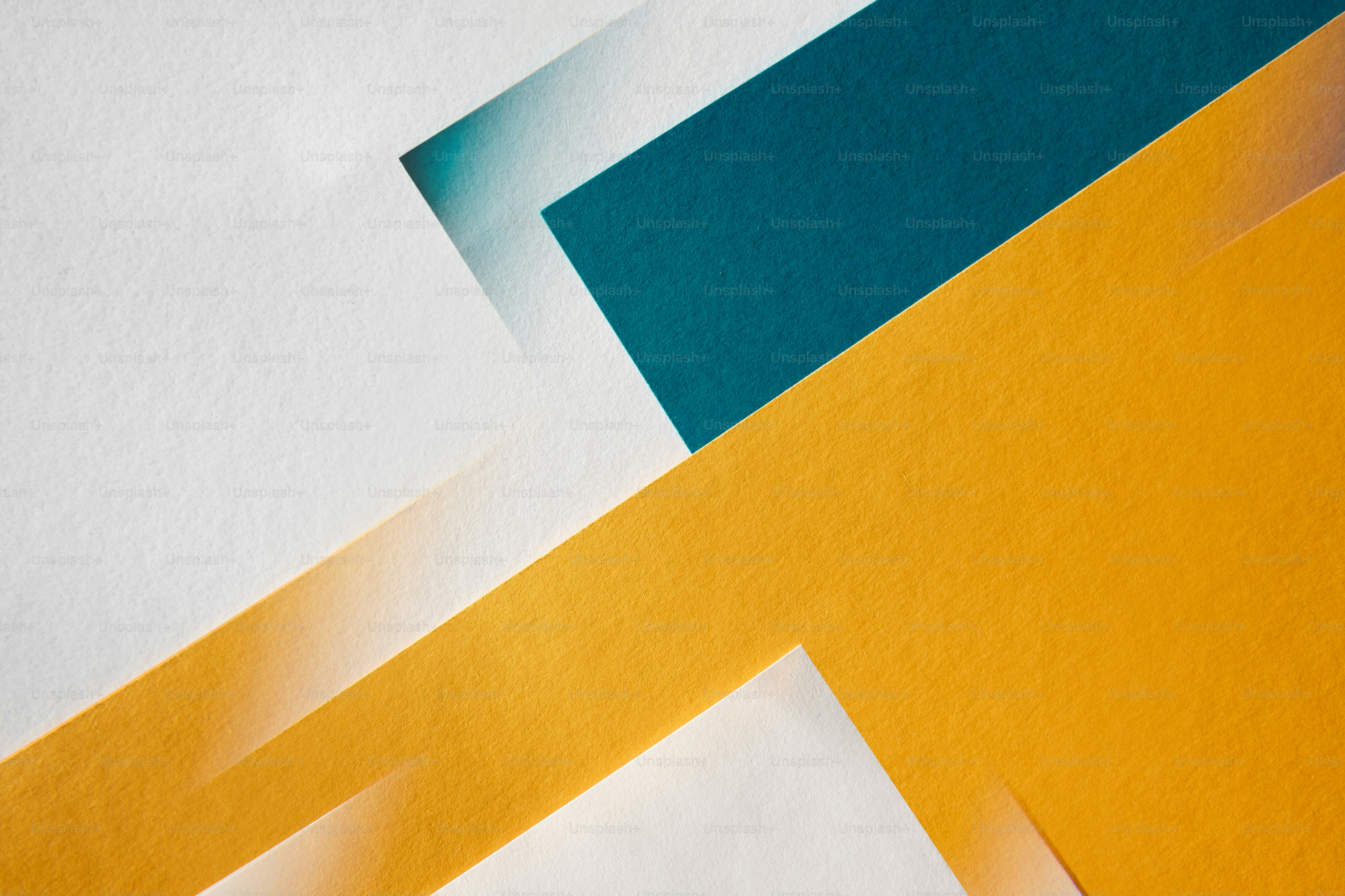 um close up de um pedaço de papel com cores diferentes