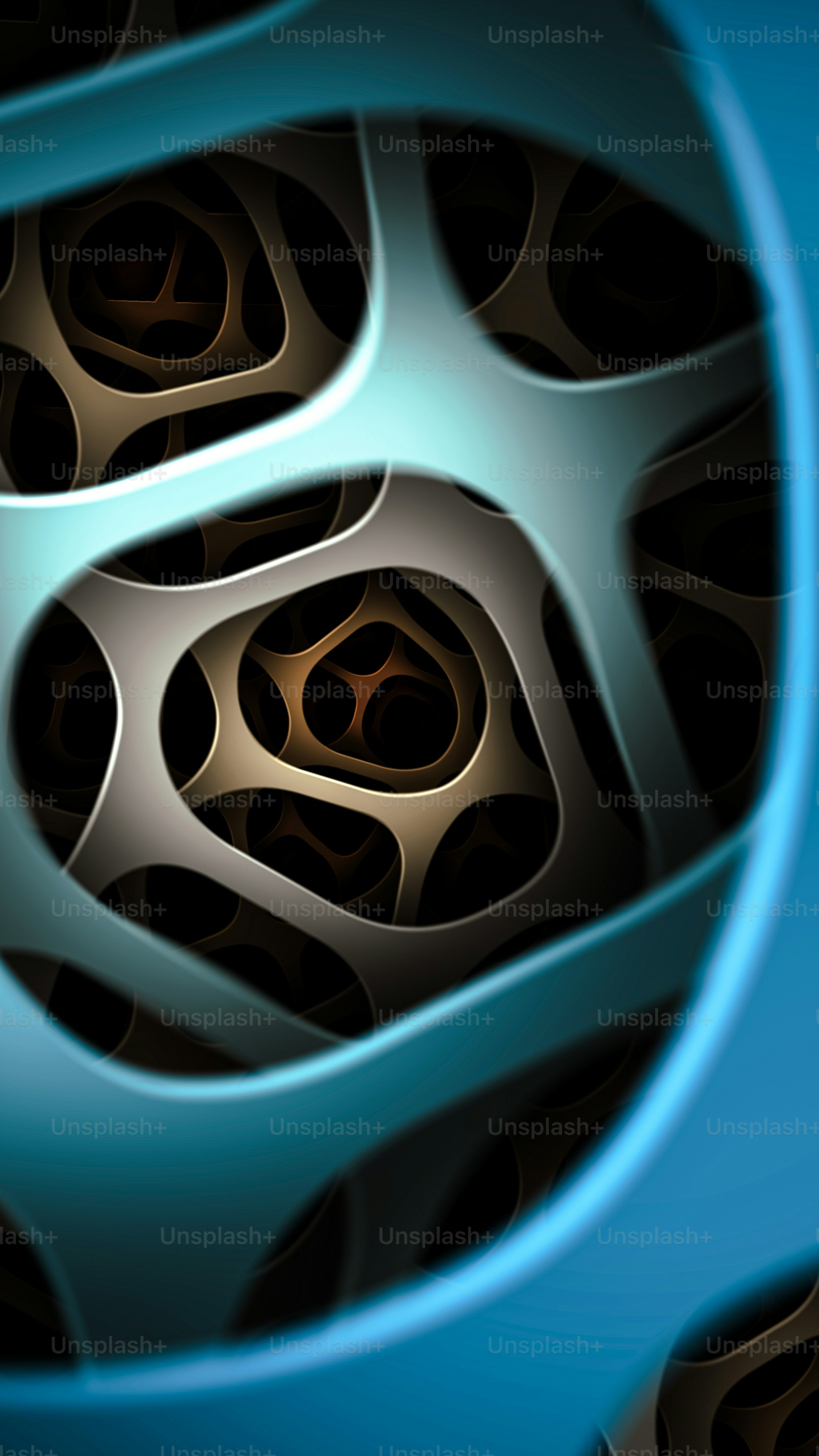 Un primer plano de un objeto metálico sobre un fondo azul