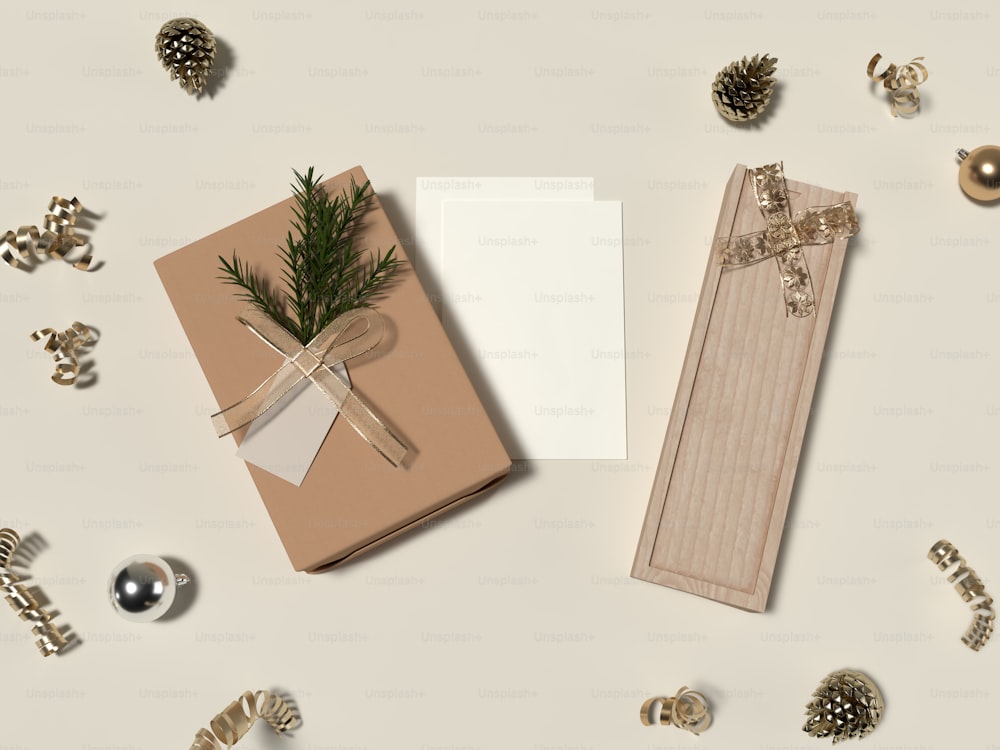 Uma caixa com uma decoração de árvore de Natal em cima dela