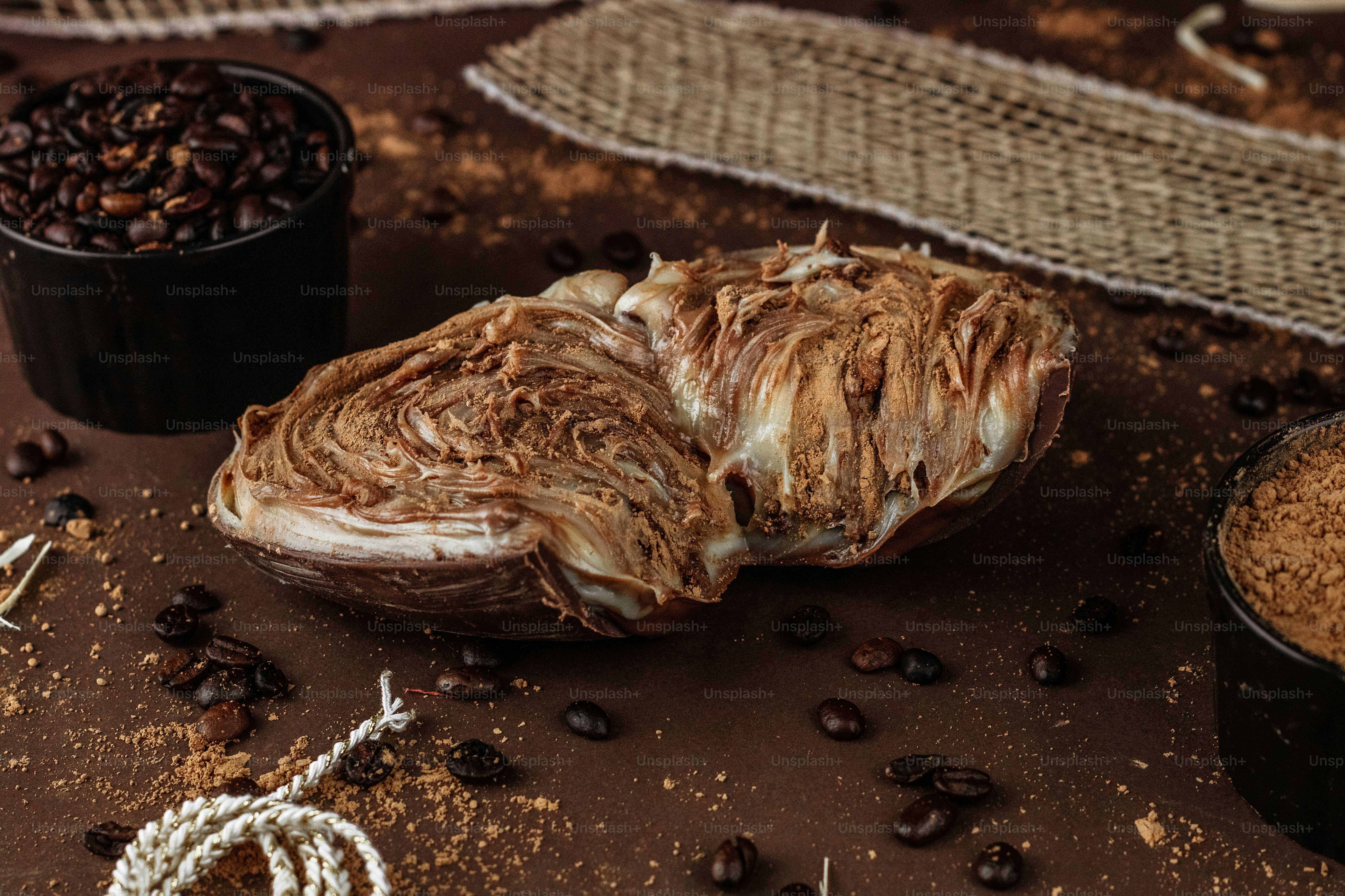 premium_photo-1667684786266-815c731e36b3?ixid=M3wxMjA3fDB8MXxzZWFyY2h8MTd8fG91ciUyMHJlY29tbWVuZGVkJTIwdHJ1ZmZsZSUyMHJlY2lwZXN8ZW58MHx8fHwxNzYxNzI0MjM3fDA\u0026ixlib=rb-4.1.0