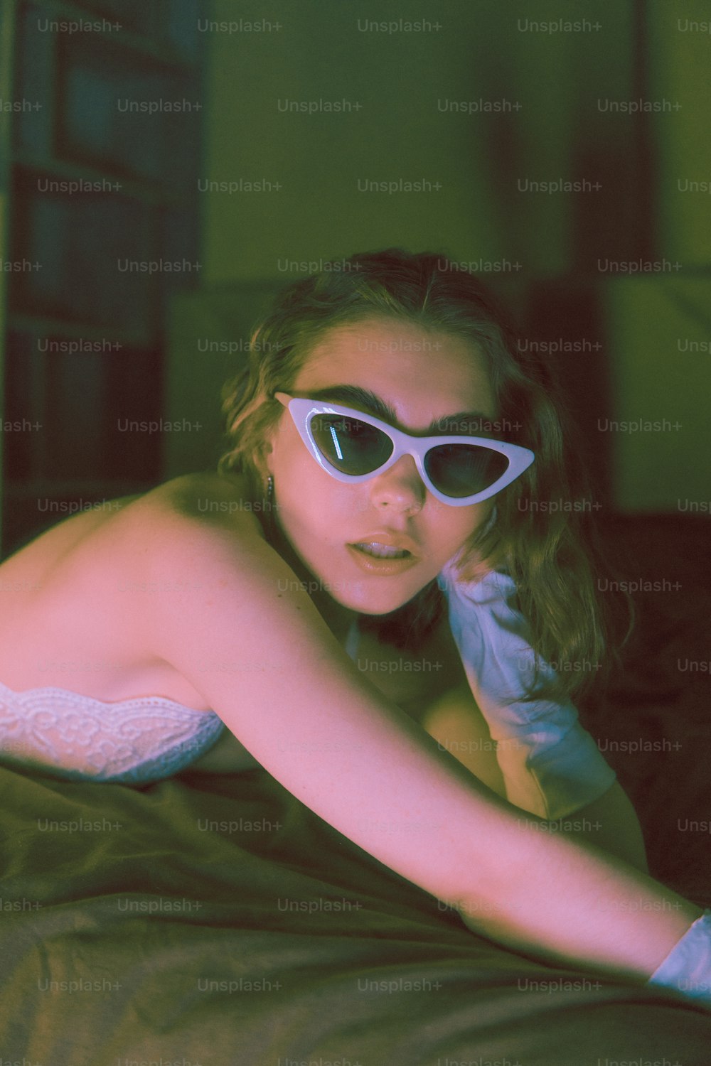 30k+ Chica Con Gafas De Sol Fotos  Descargar imágenes gratis en Unsplash