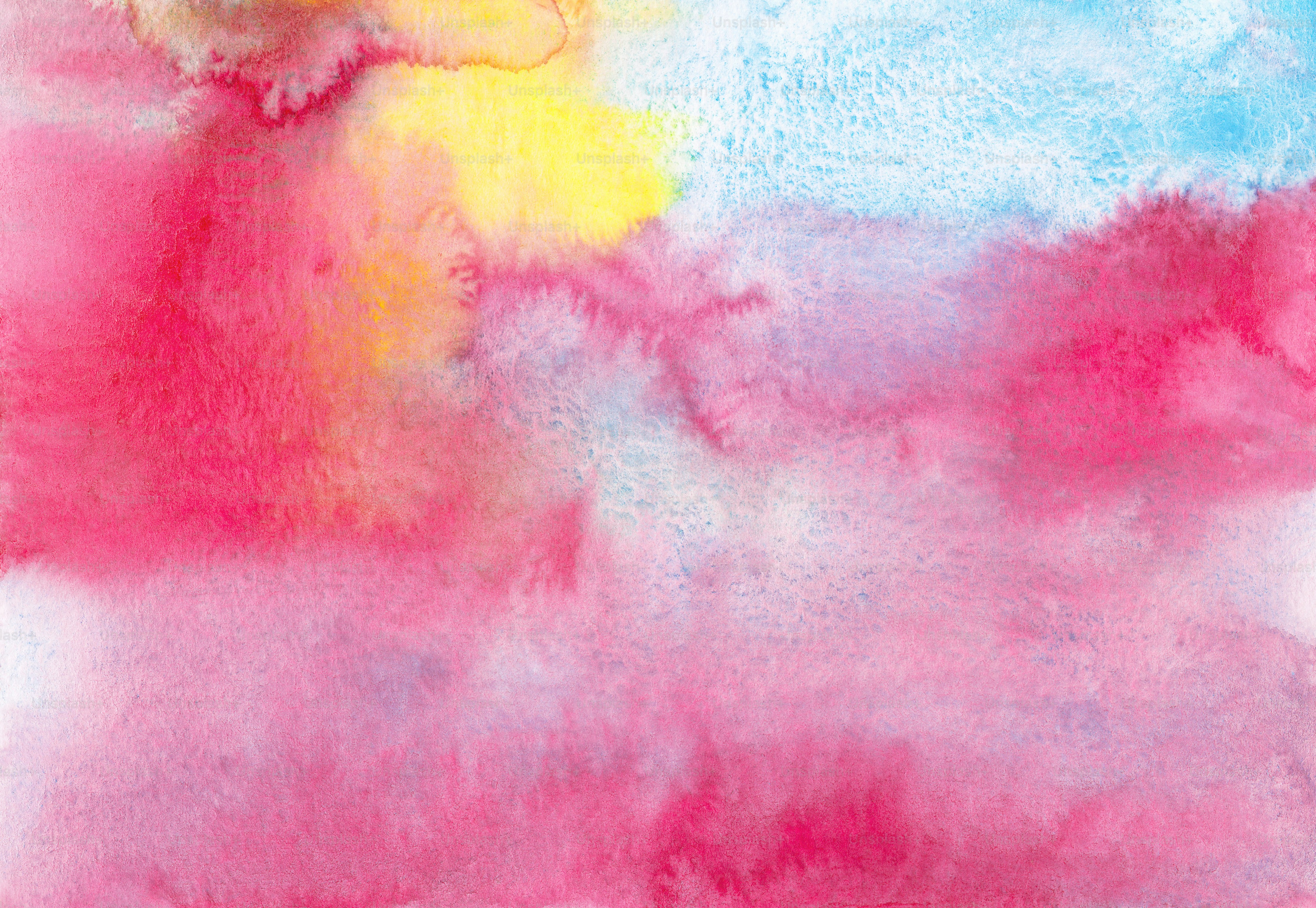 Un dipinto di un cielo rosa, giallo e blu