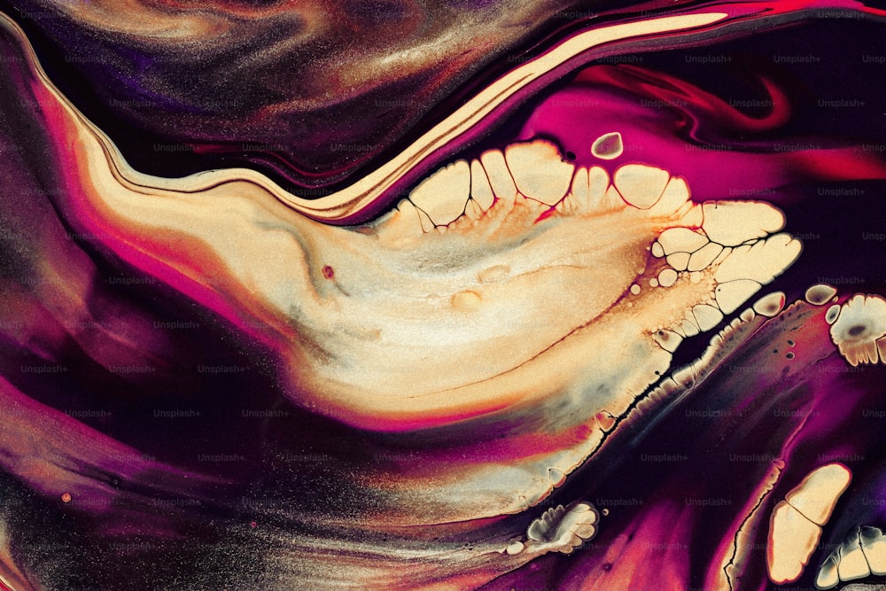 Eine Nahaufnahme eines abstrakten Gemäldes mit Farben