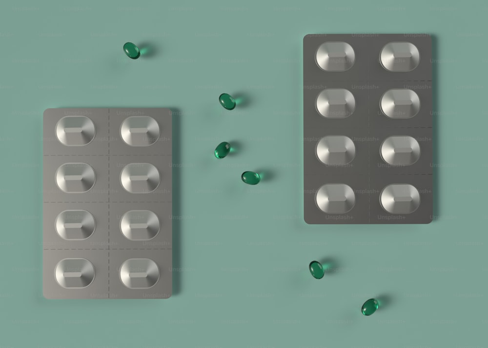 um close up de duas pílulas e uma engenhoca