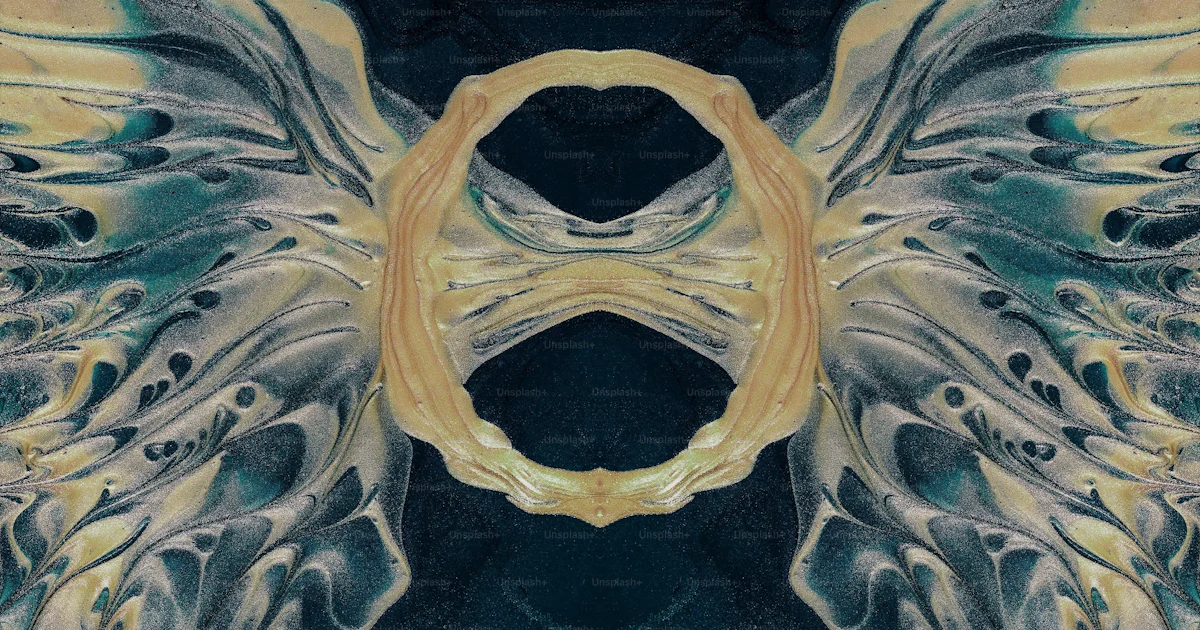 Wings Abstract Pattern A picture of an abstract design with wings photo – Wallpaper Image on ...