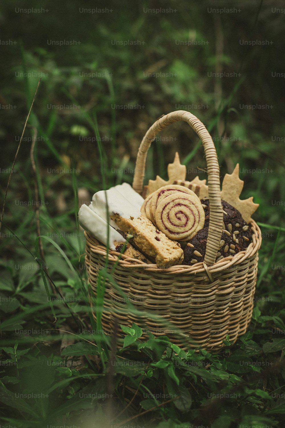 a wicker basket filled with cookies and cookies
