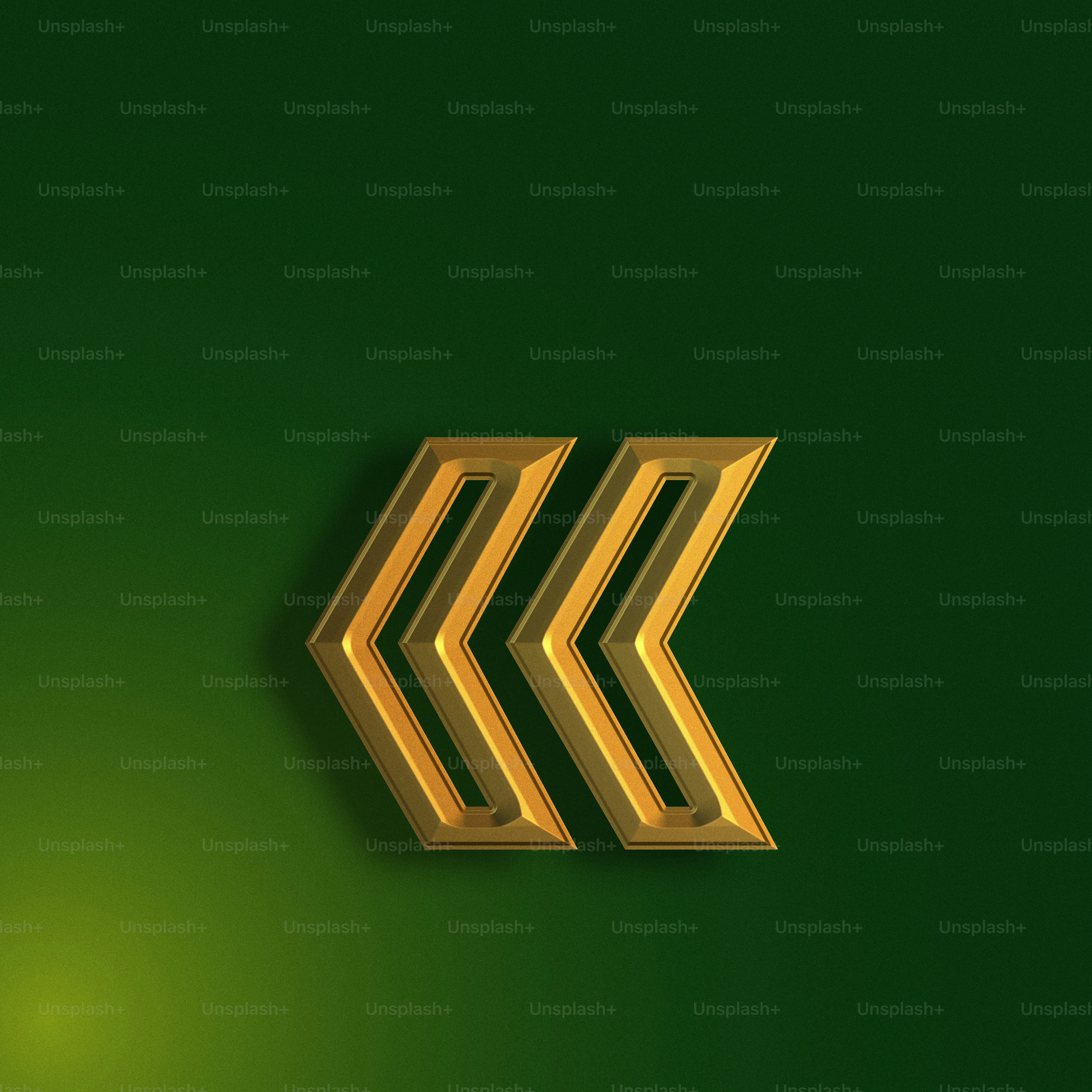 uma seta dourada em um fundo verde