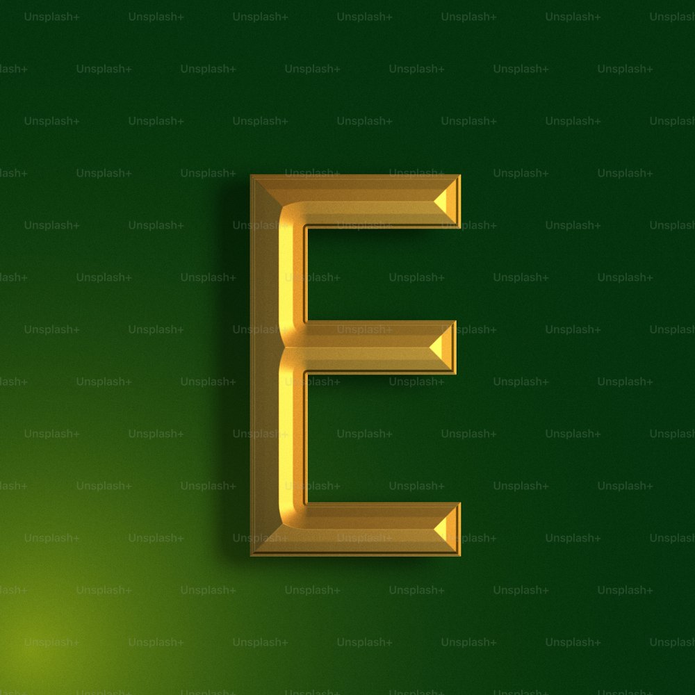 Una lettera E dorata su sfondo verde