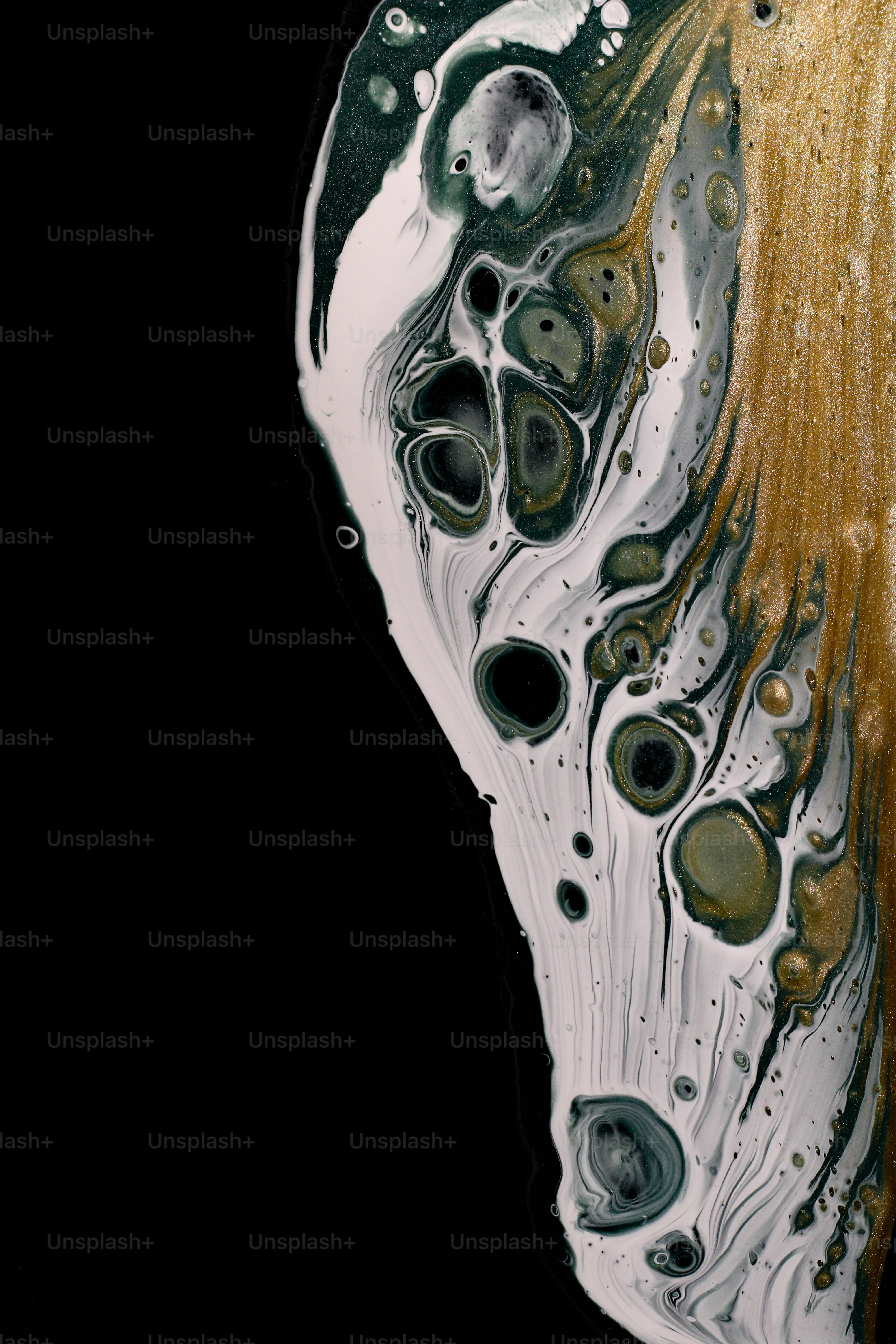 a close up of a black and white object