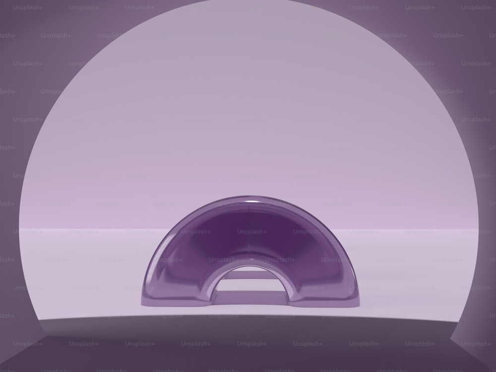Se muestra un objeto púrpura en medio de una habitación