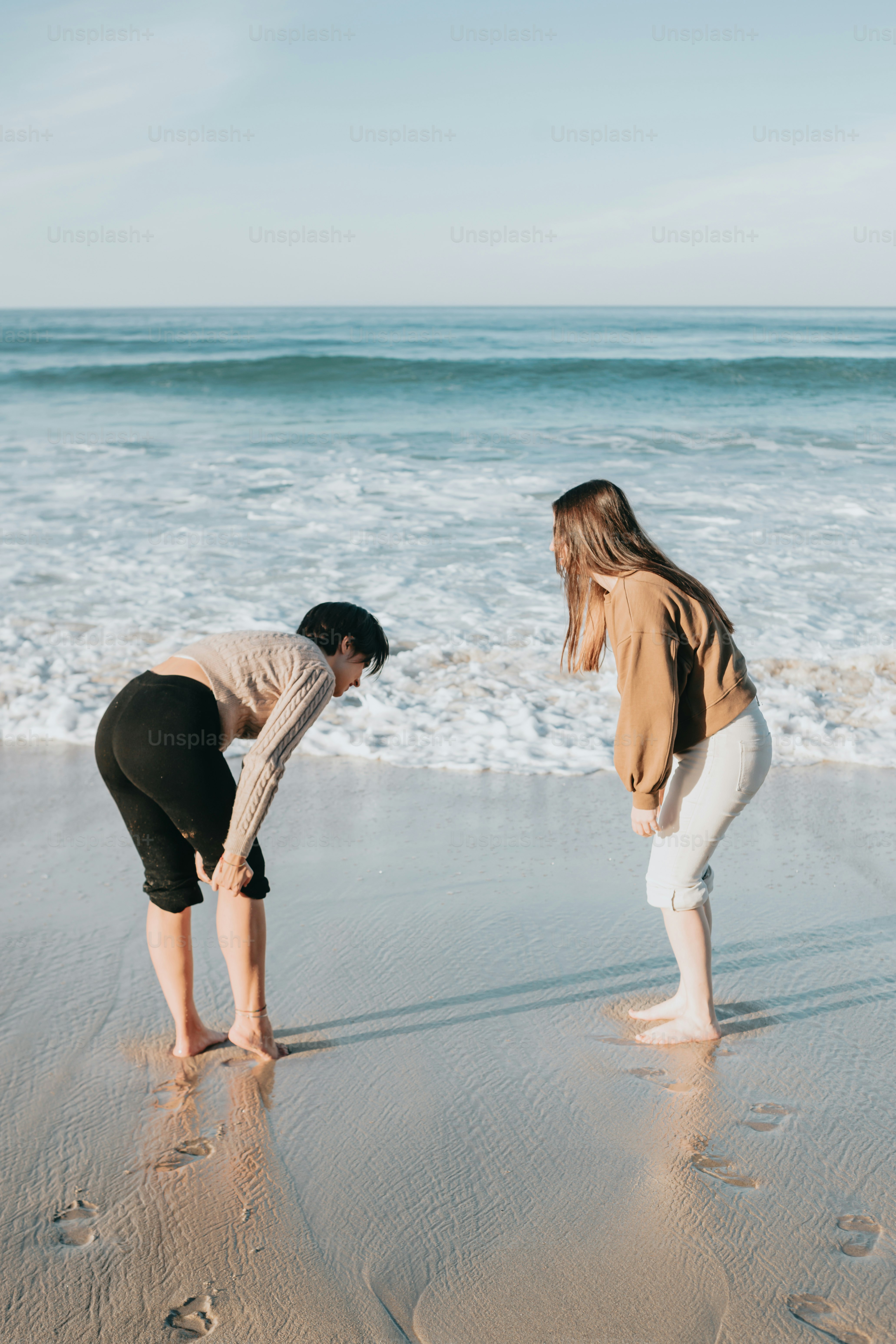 Unsplashで見つける海で遊ぶの無料写真