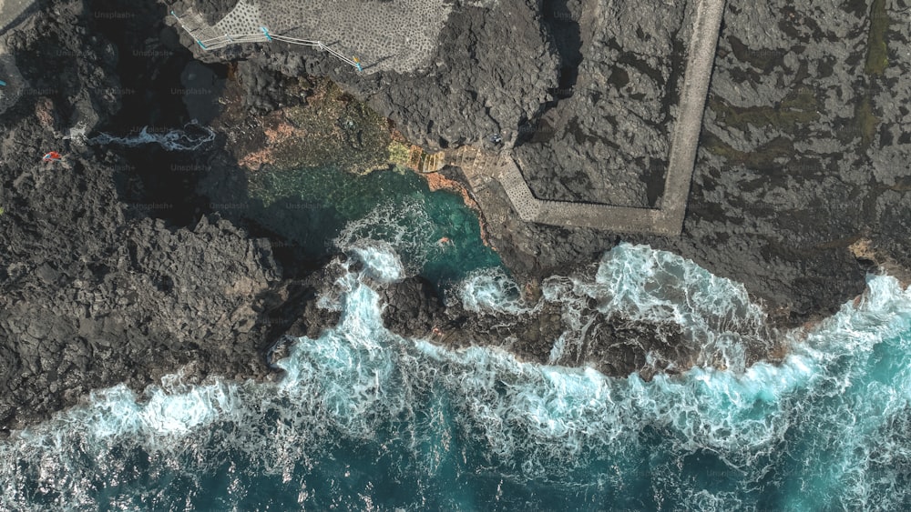 a bird's eye view of the ocean and land