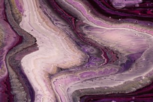 紫と白の色の抽象画