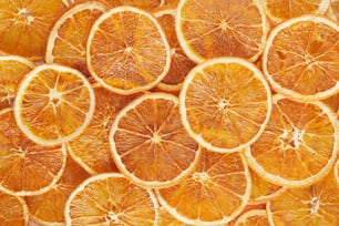 un tas d’oranges