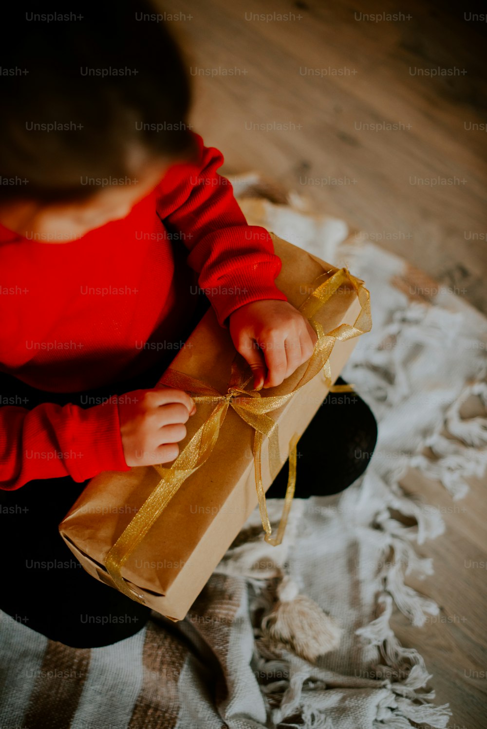 a person holding a bag