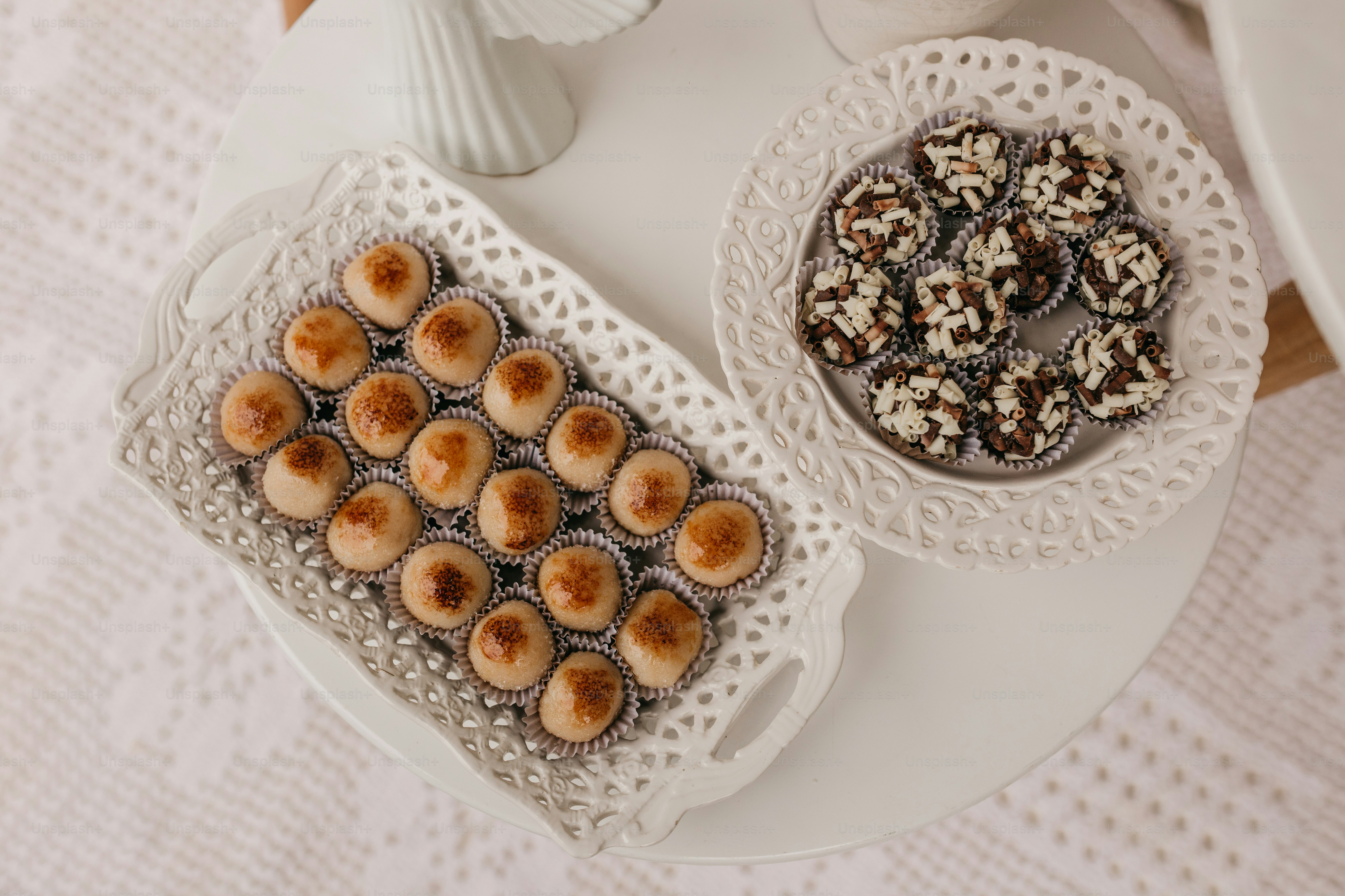 a couple of bowls of food