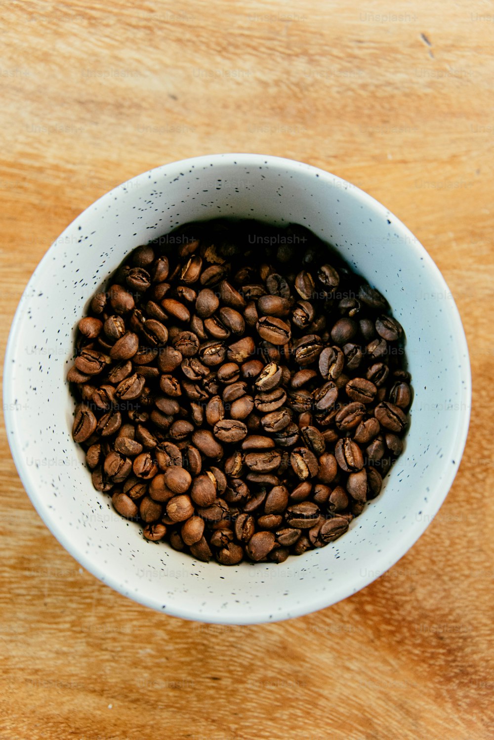 un tazón de granos de café