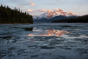 a snowy mountain range