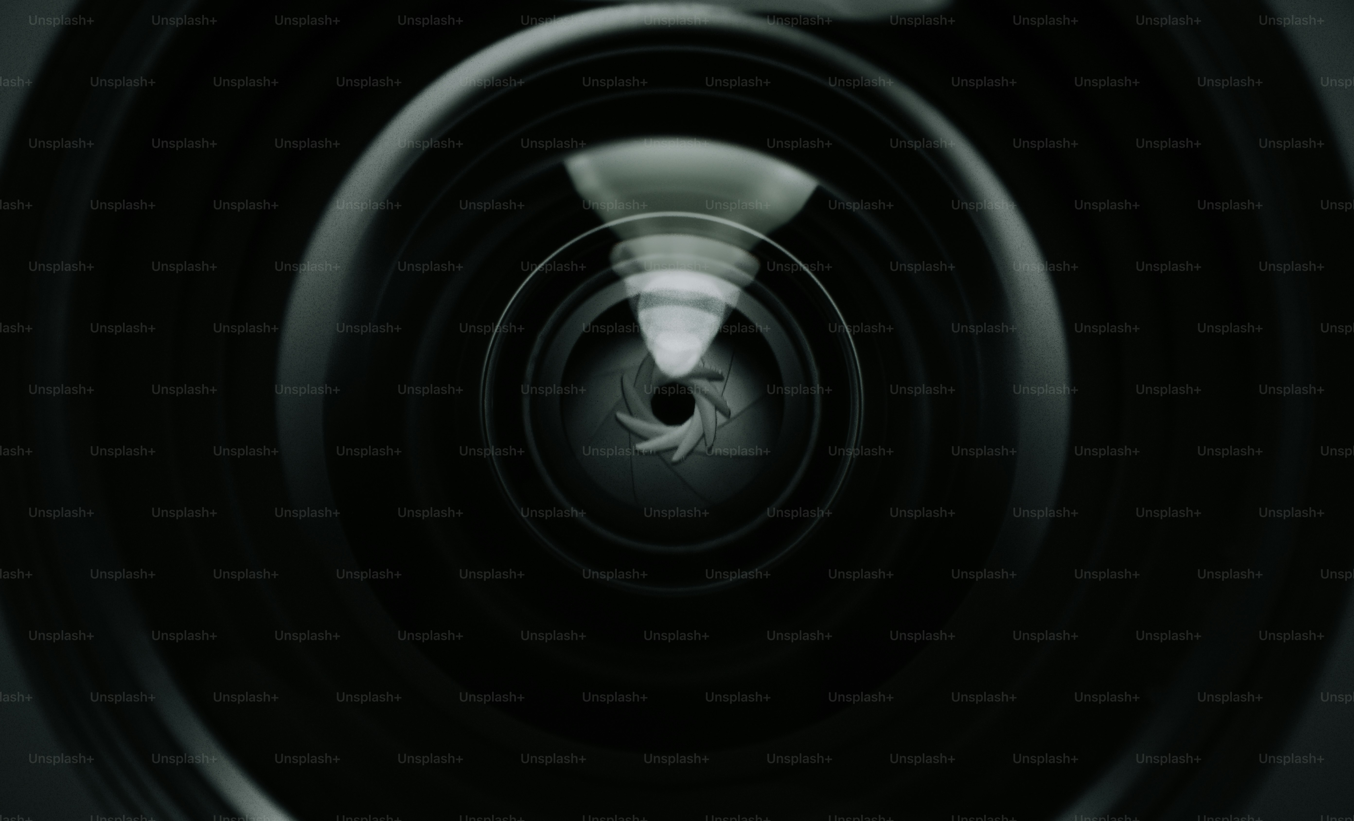 premium_photo-1669937883765-58dbc34ea9df?ixid=M3wxMjA3fDB8MXxzZWFyY2h8MXx8dWxha2FkJTIwdmVlYmlrYWFtZXJhJTIwZXRlbmR1c2VkfGVufDB8fHx8MTczMTkyMTc2MXww\u0026ixlib=rb-4.0.3