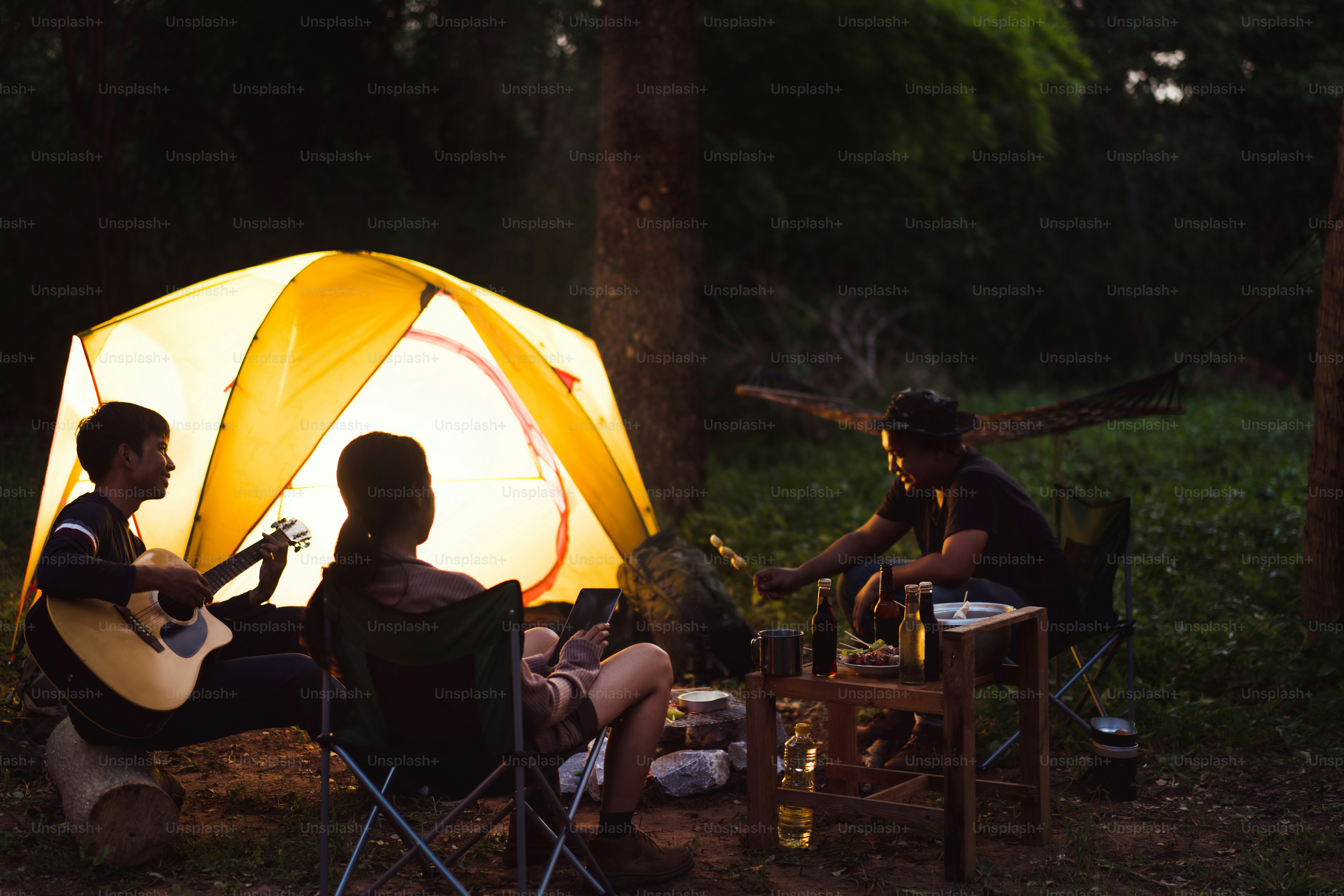 Camping At Night Pictures | Download Free Images on Unsplash