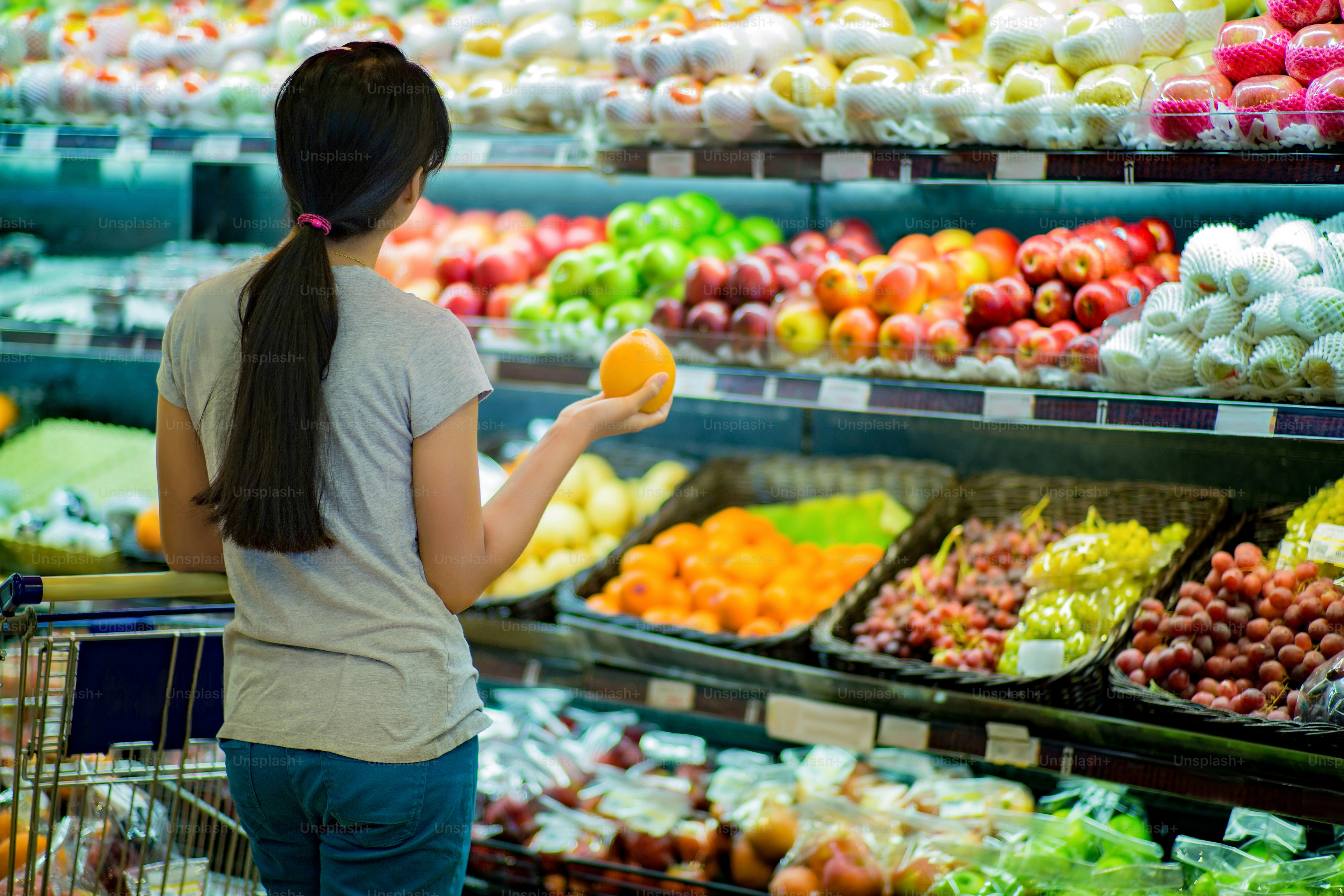 Asian women were shopping in supermarkets