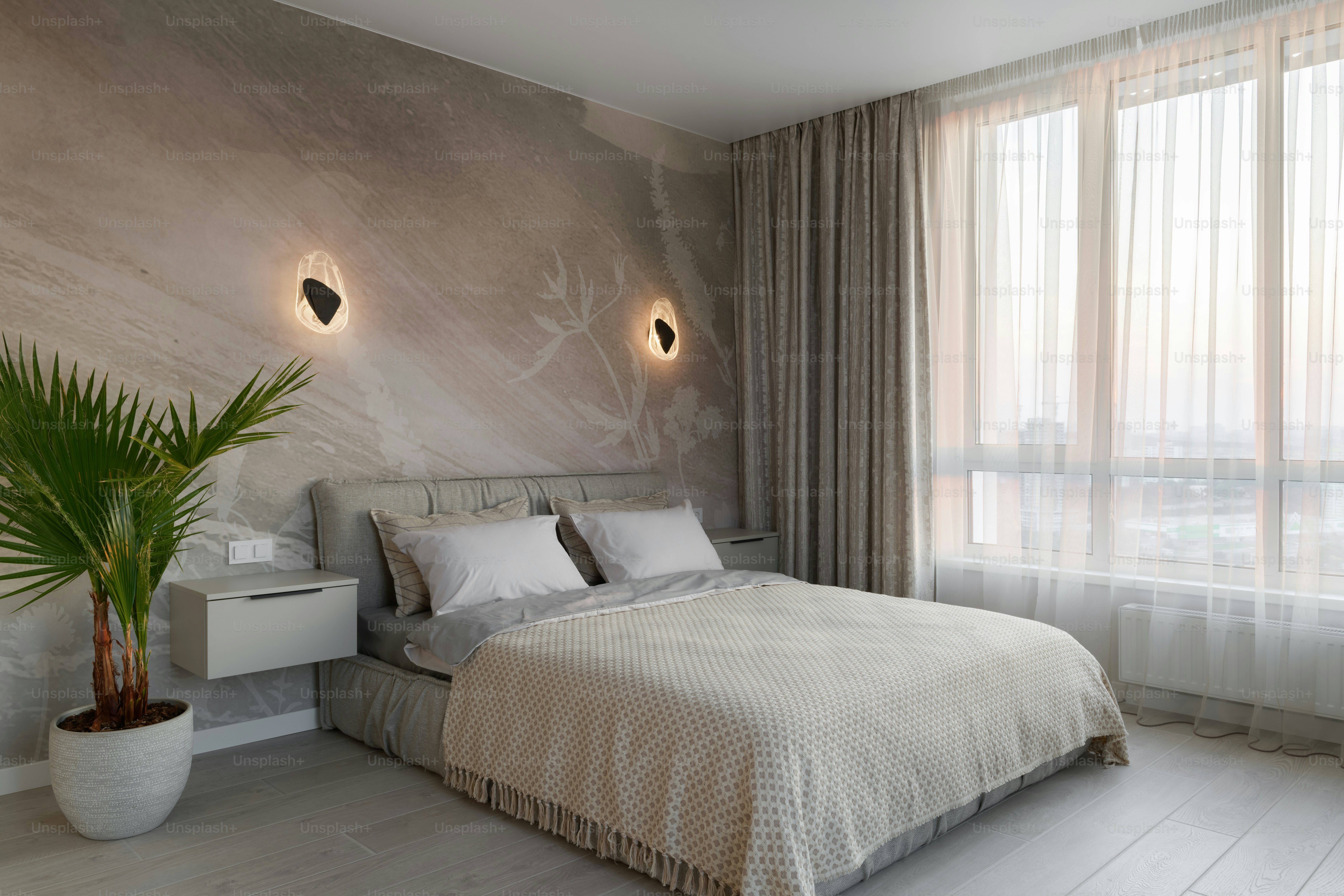 ein Bett in einem Zimmer