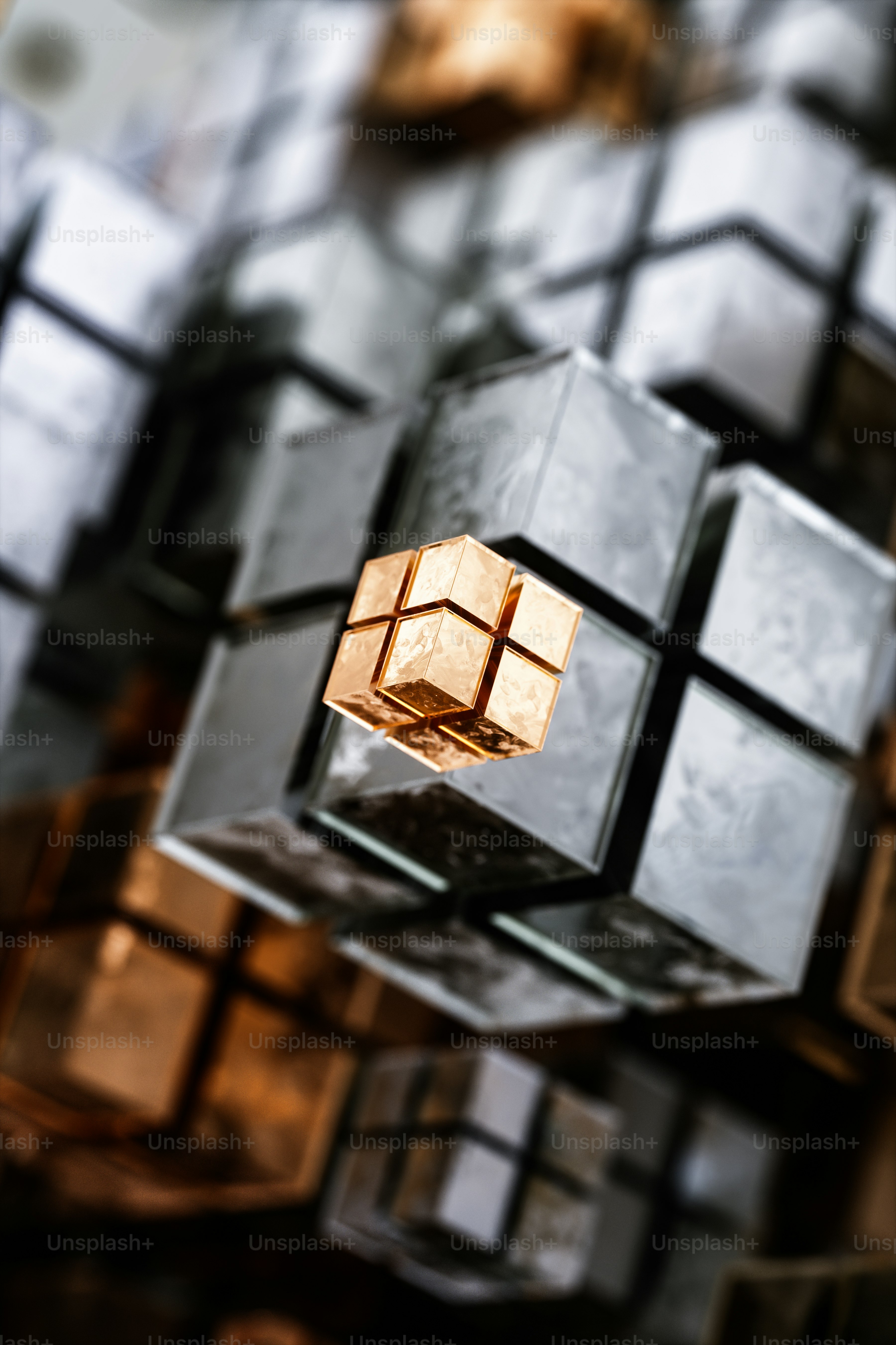 Un rompecabezas sobre una mesa