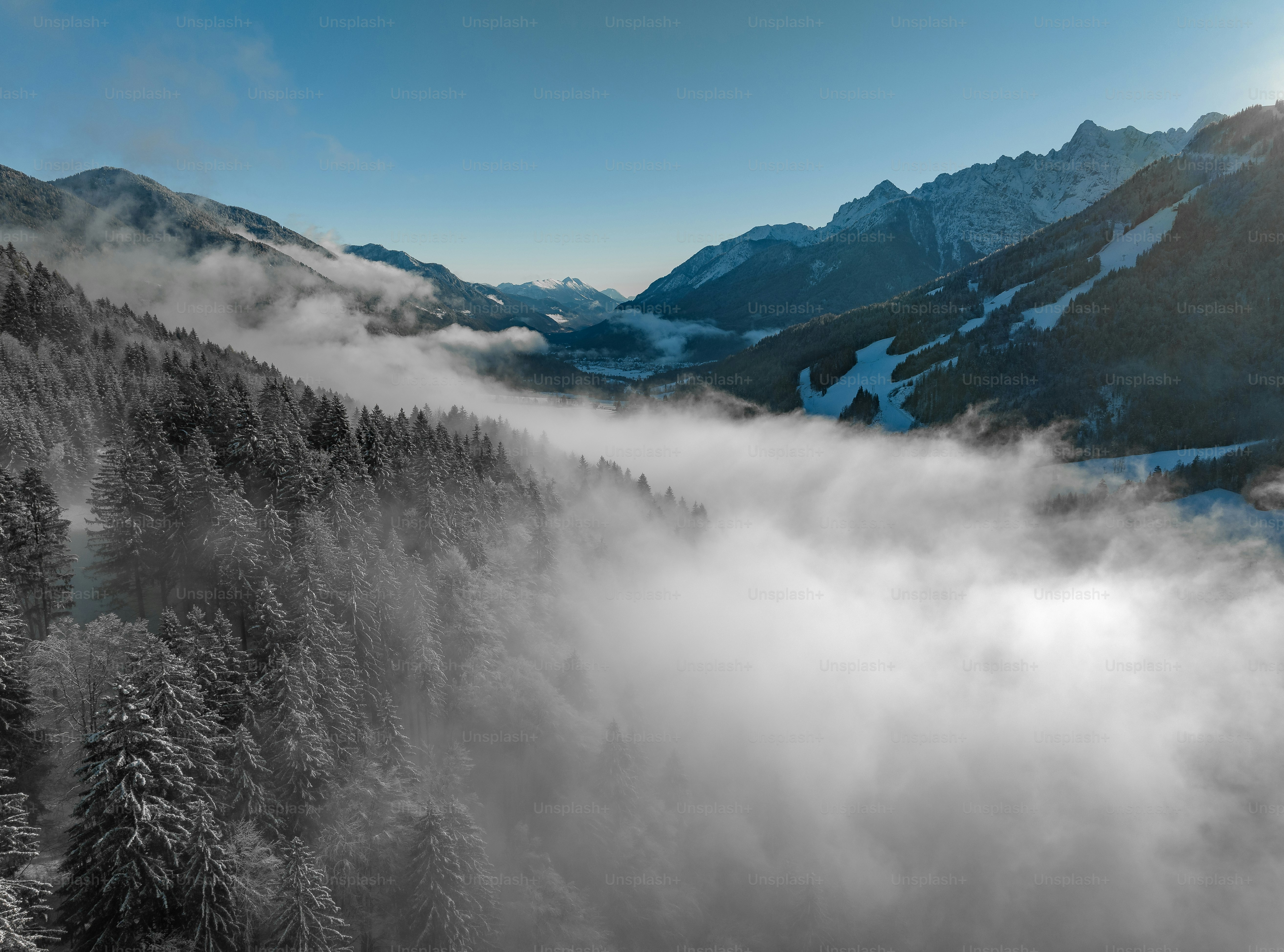 a snowy mountain range