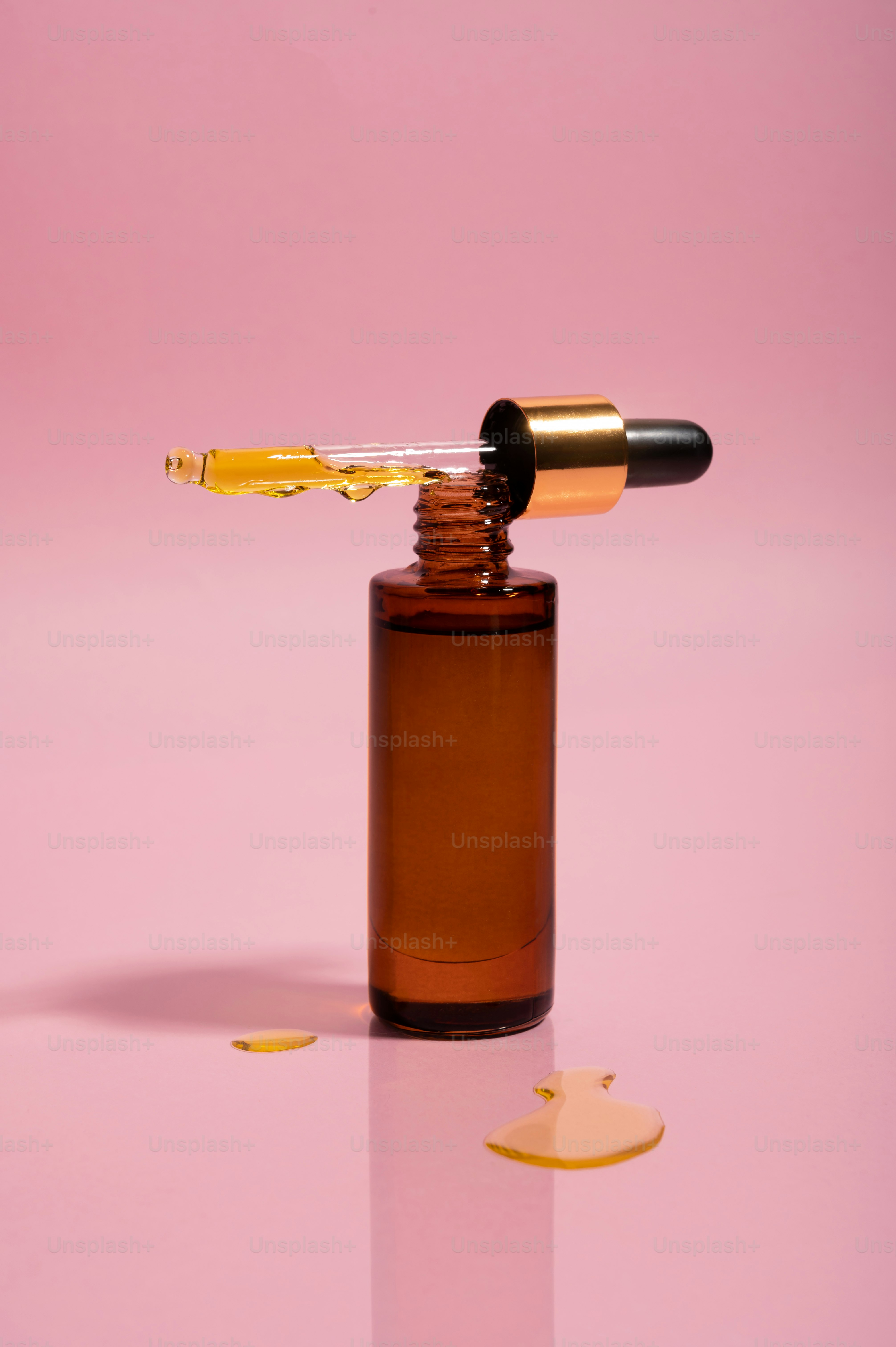 a gold and black gavel