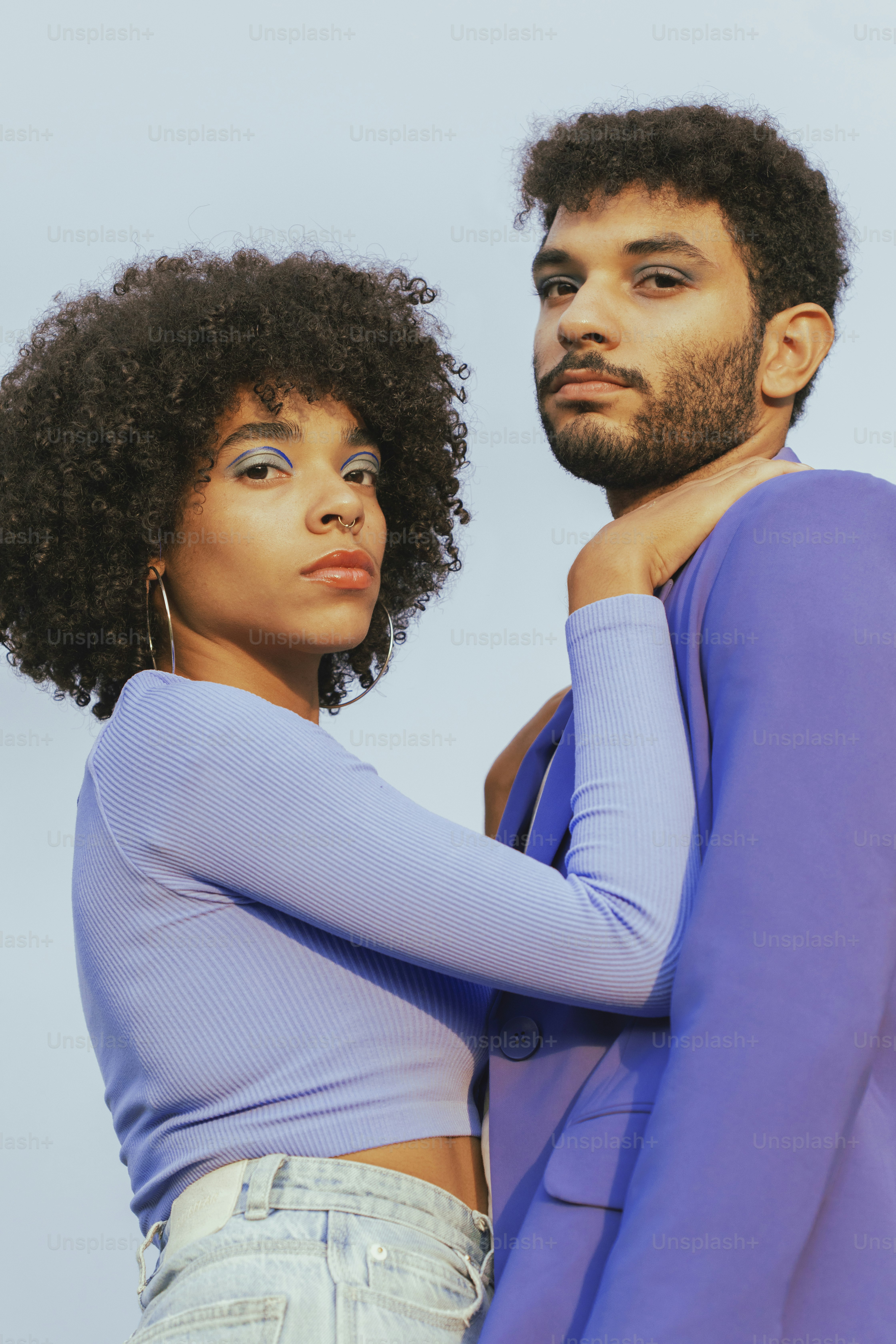 A man and woman kissing photo – Female Image on Unsplash