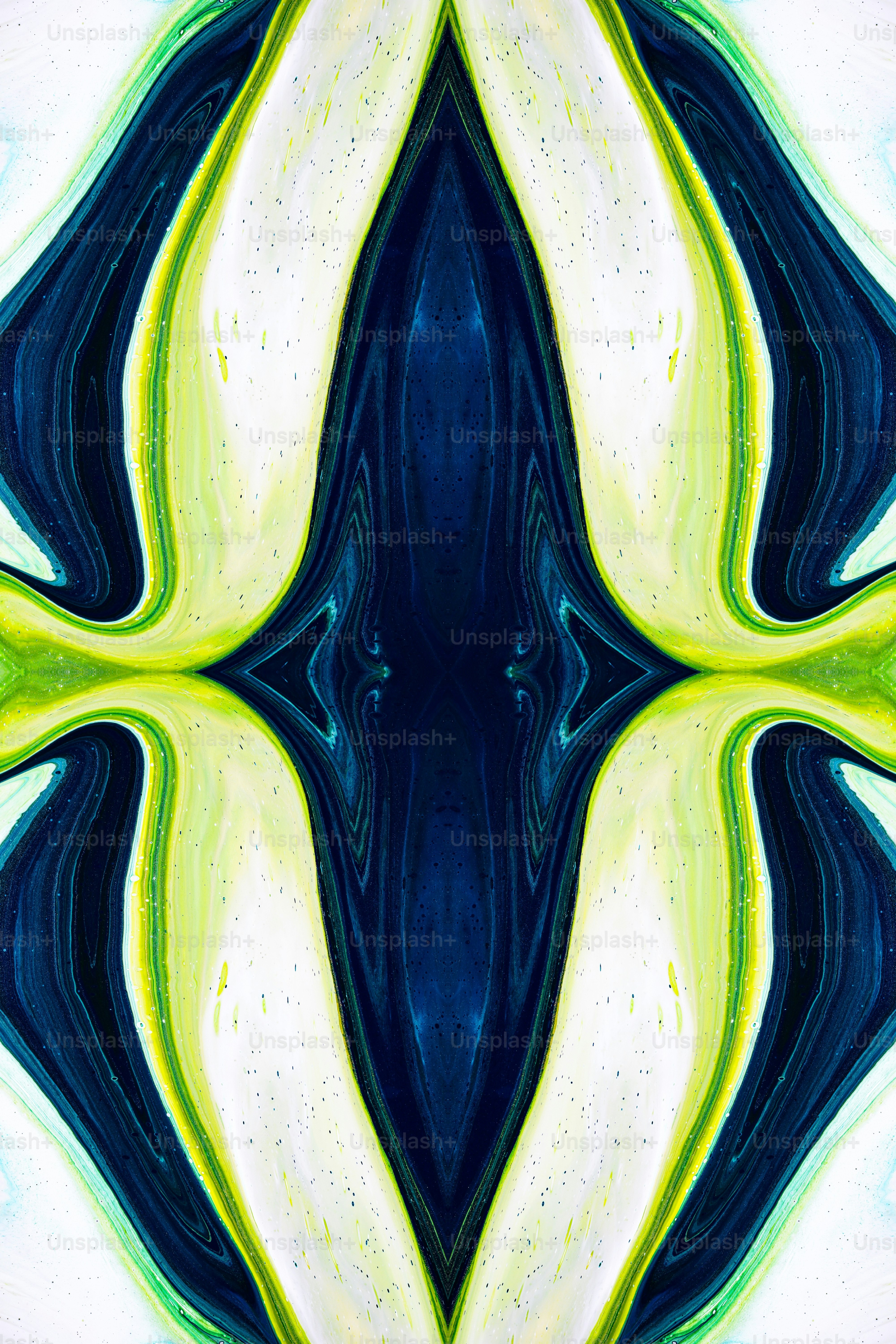um desenho abstrato azul e amarelo com um centro branco
