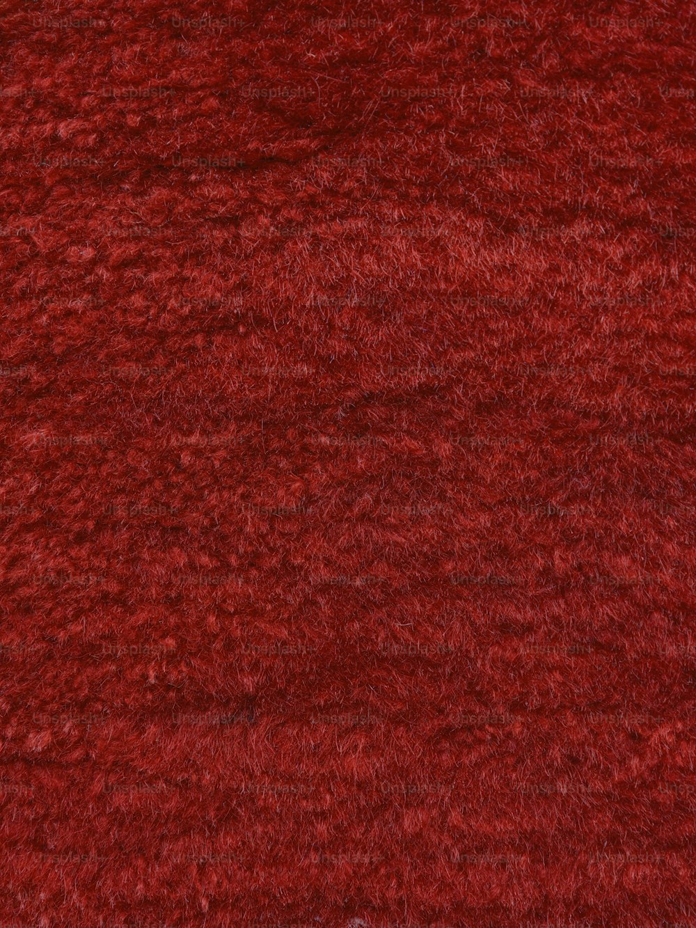 Un primo piano di un tappeto rosso
