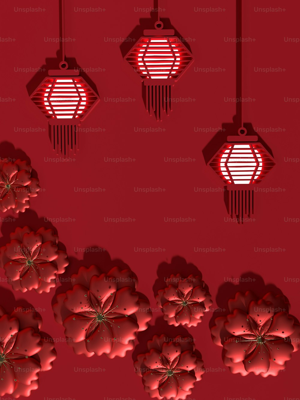 um grupo de lanternas vermelhas penduradas em um teto