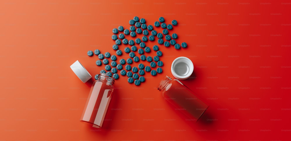 pílulas derramando de uma garrafa em um fundo vermelho