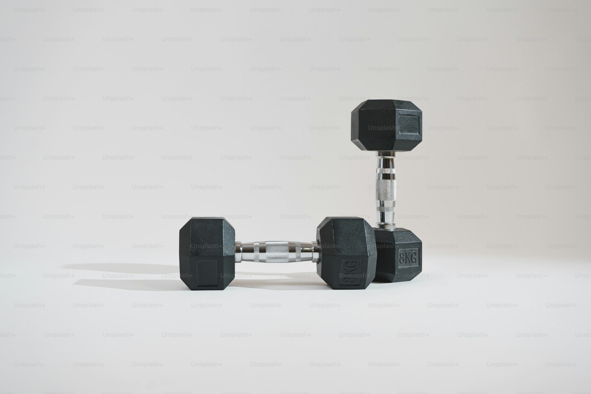 Dumbell photo from Mika Baumeister on Unsplash