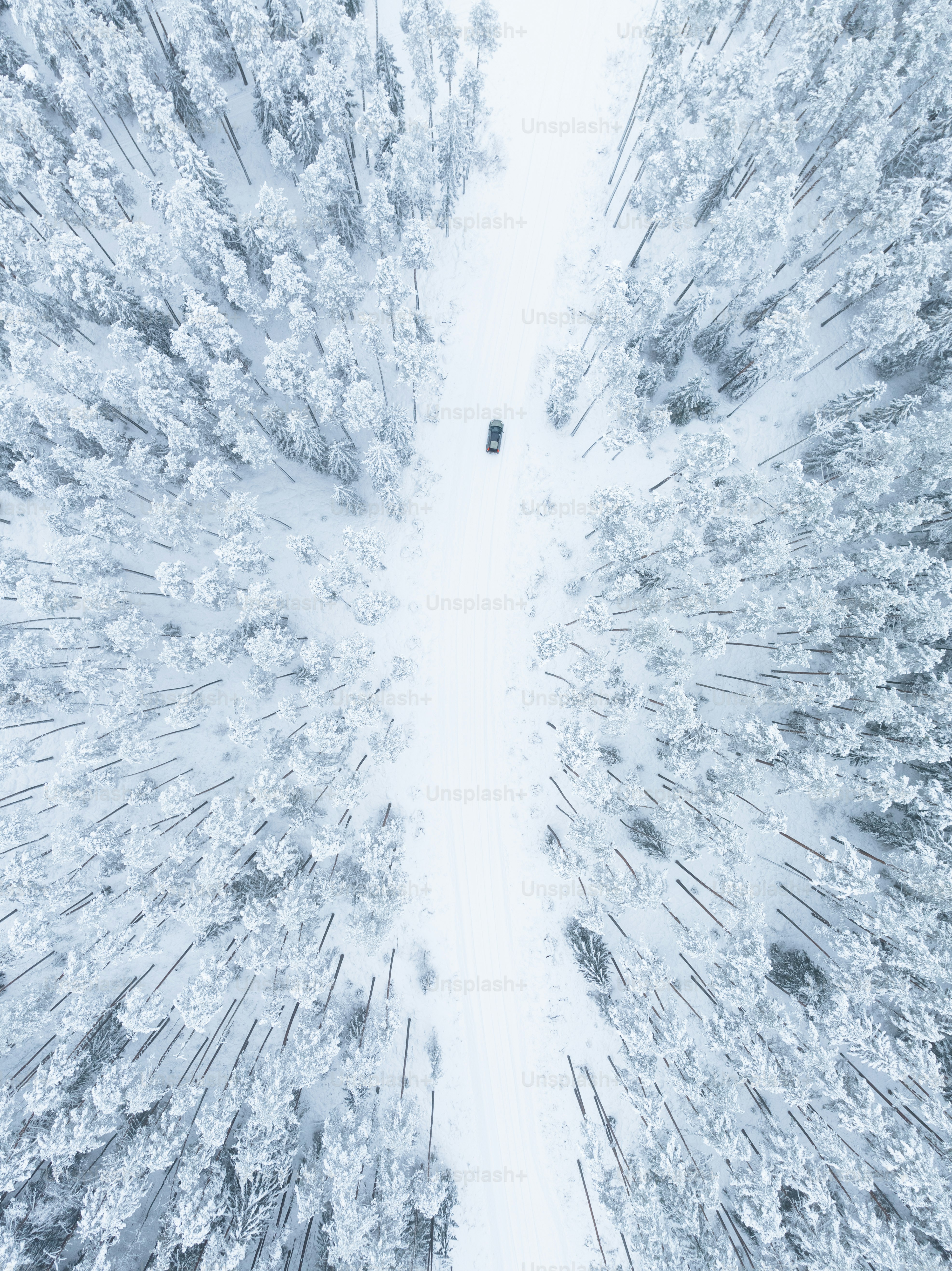 An aerial view of a snow covered field photo – Outdoors Image on Unsplash