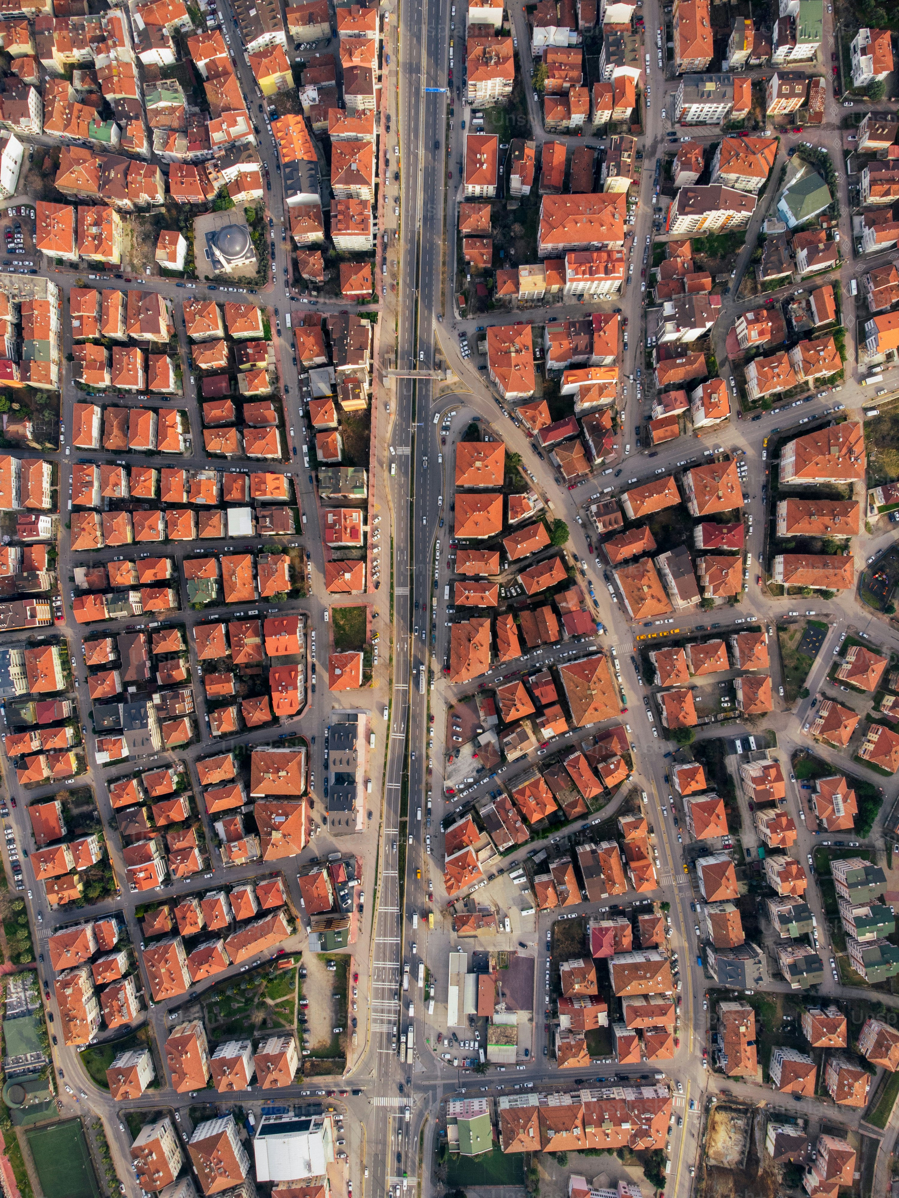 Une vue aérienne d’une ville avec beaucoup de bâtiments