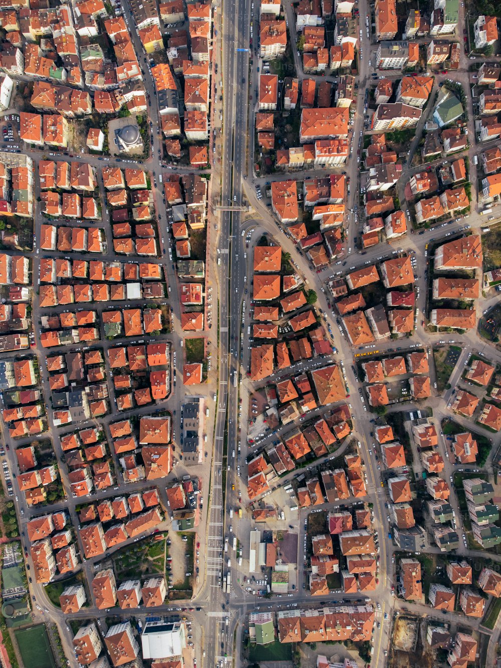 たくさんの建物がある都市の空中写真