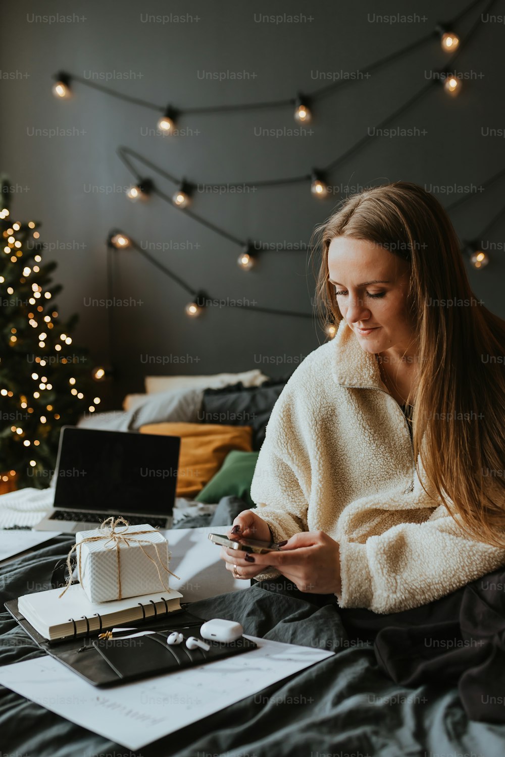 Christmas Girl Pictures  Download Free Images on Unsplash