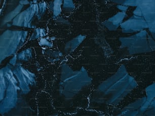 Gros plan d’un fond noir et bleu
