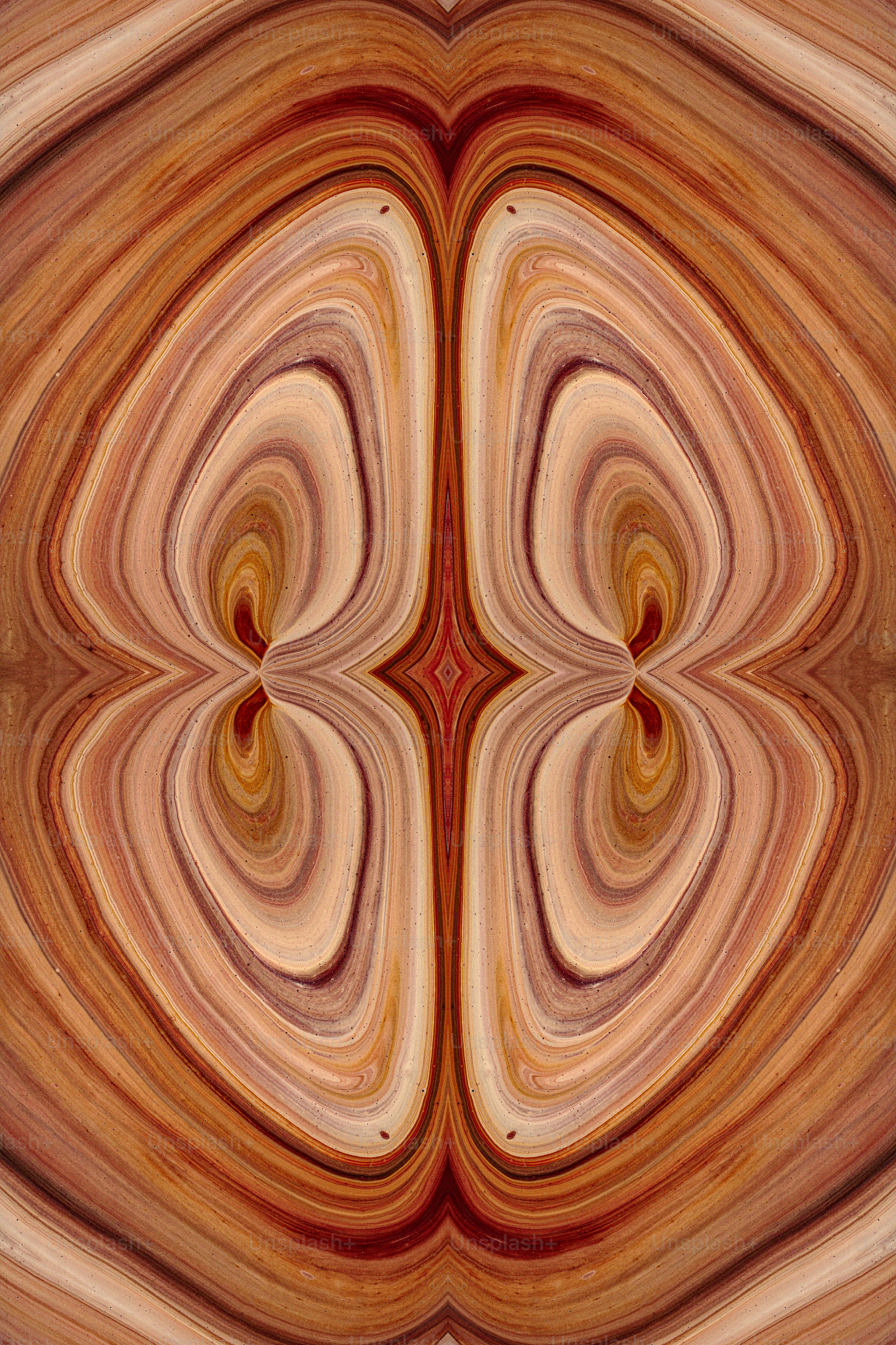 Una imagen abstracta de una flor con un centro marrón