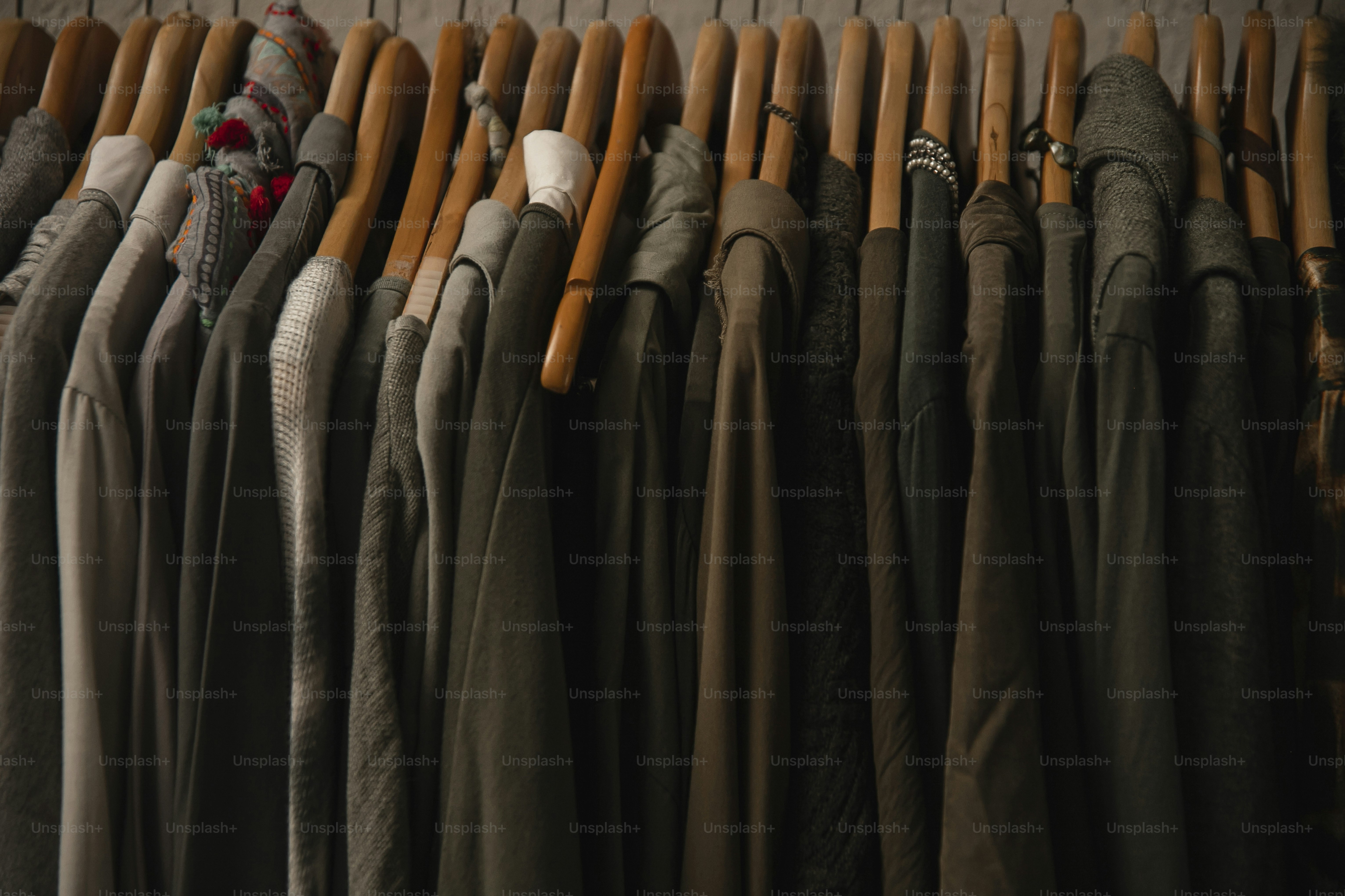 premium_photo-1671469875519-944b48b1520e?ixid=M3wxMjA3fDB8MXxzZWFyY2h8MTN8fHVuaWZvcm1zJTIwaW4lMjBkdWJhaXxlbnwwfHx8fDE3Mzc5MDQ1MjB8MA\u0026ixlib=rb-4.0.3