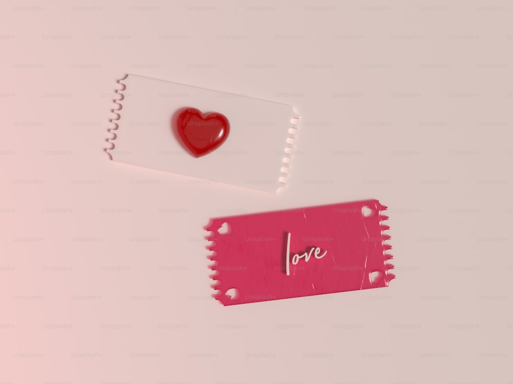 un pezzo di carta con la parola amore scritta su di esso