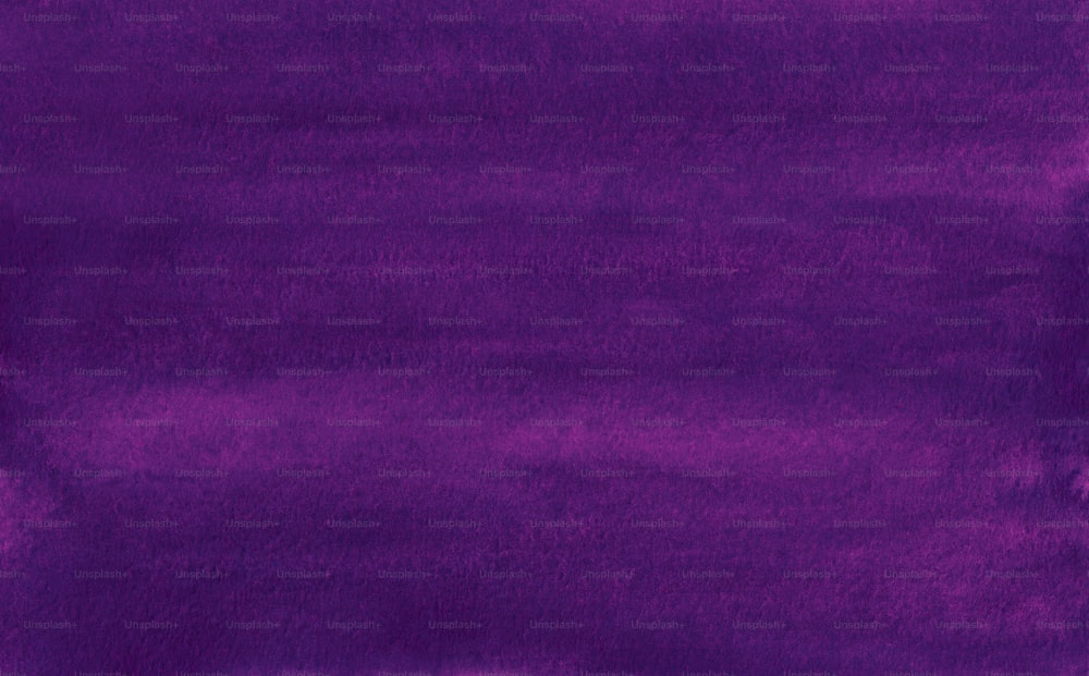 黒い境界線を持つ紫色の背景のクローズアップ